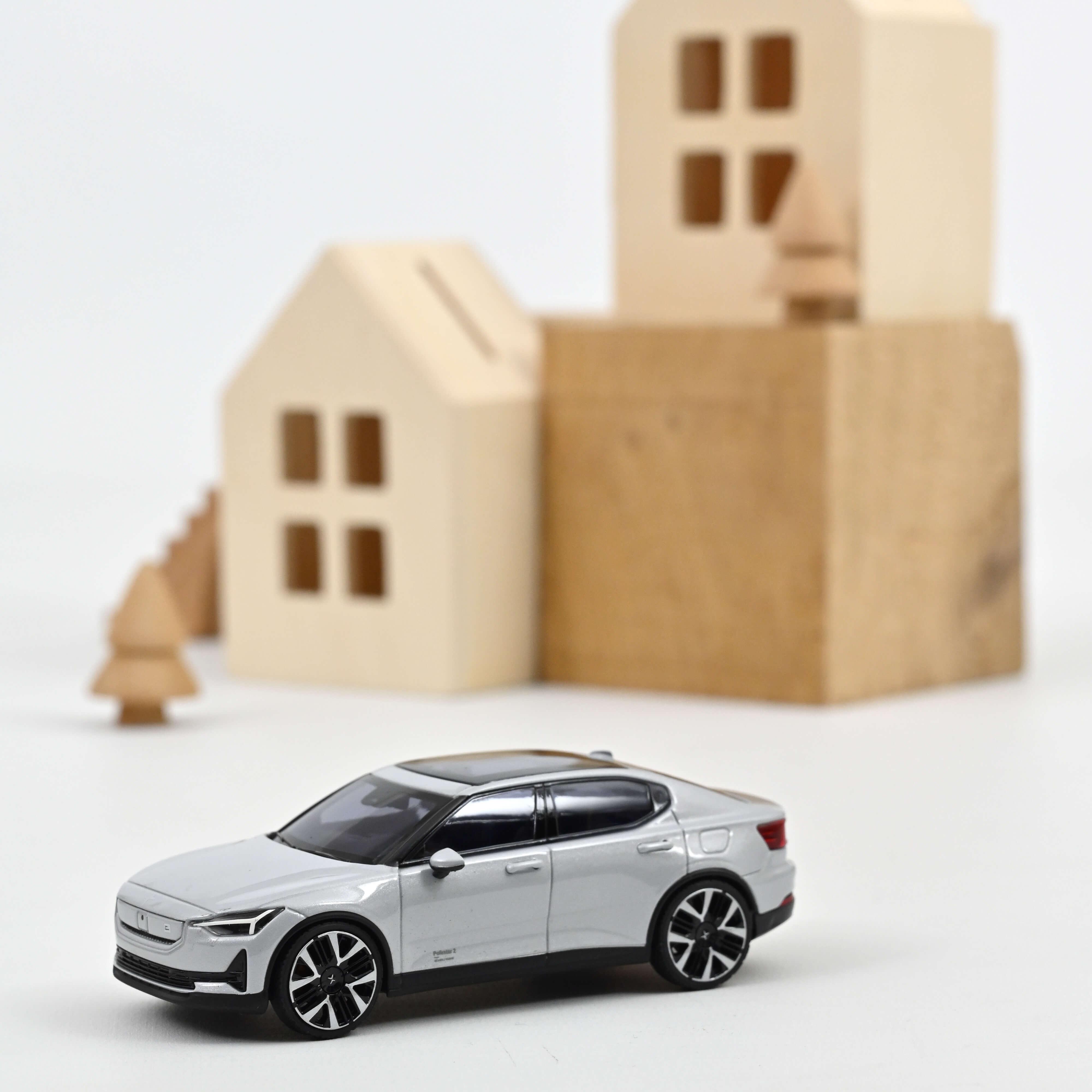 norev-polestar-2-2024-magnesium-modellino-auto-1-43 image 1