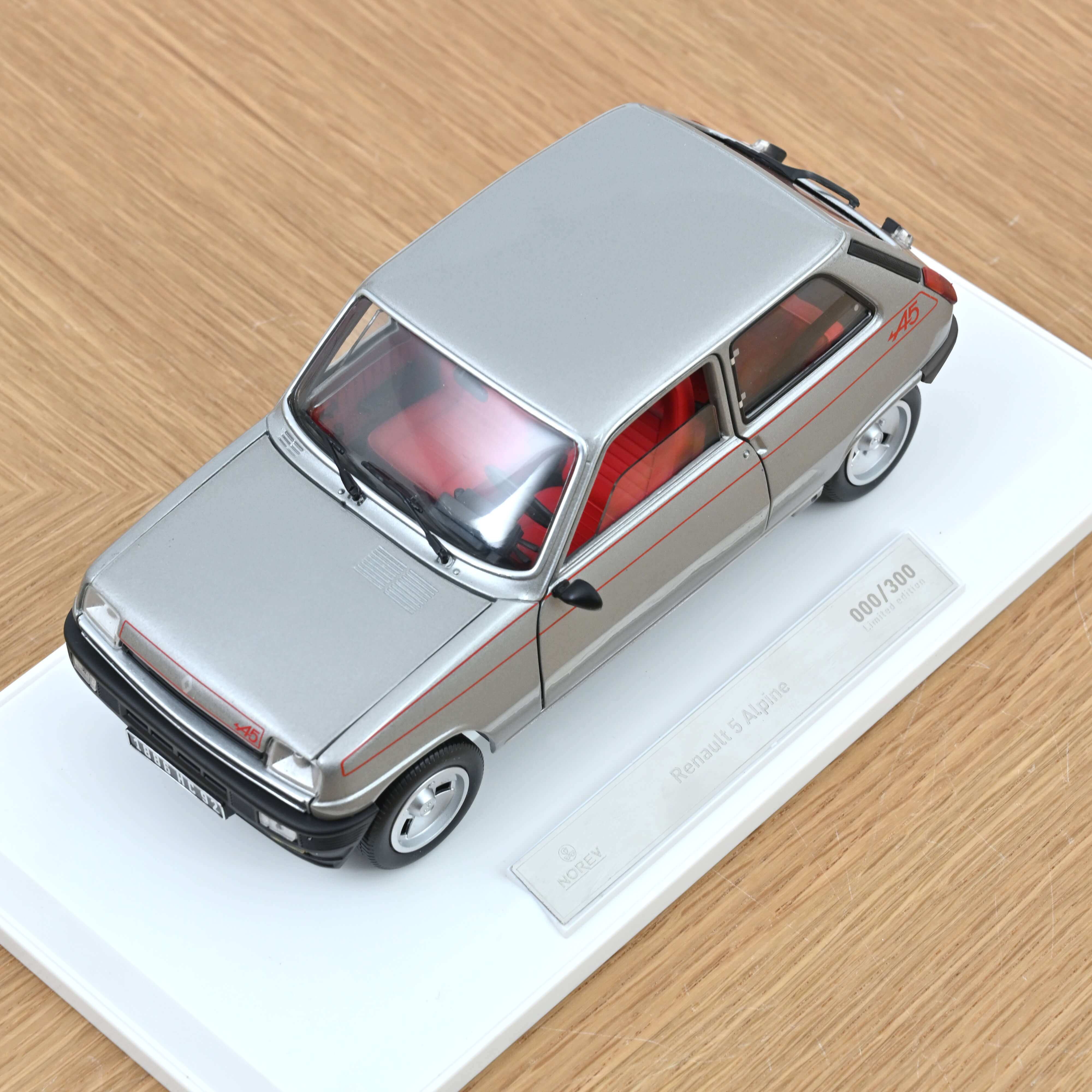 norev-renault-5-alpine-1978-argent-1-18-edizione-limitata-300-pcs-numerata image 6