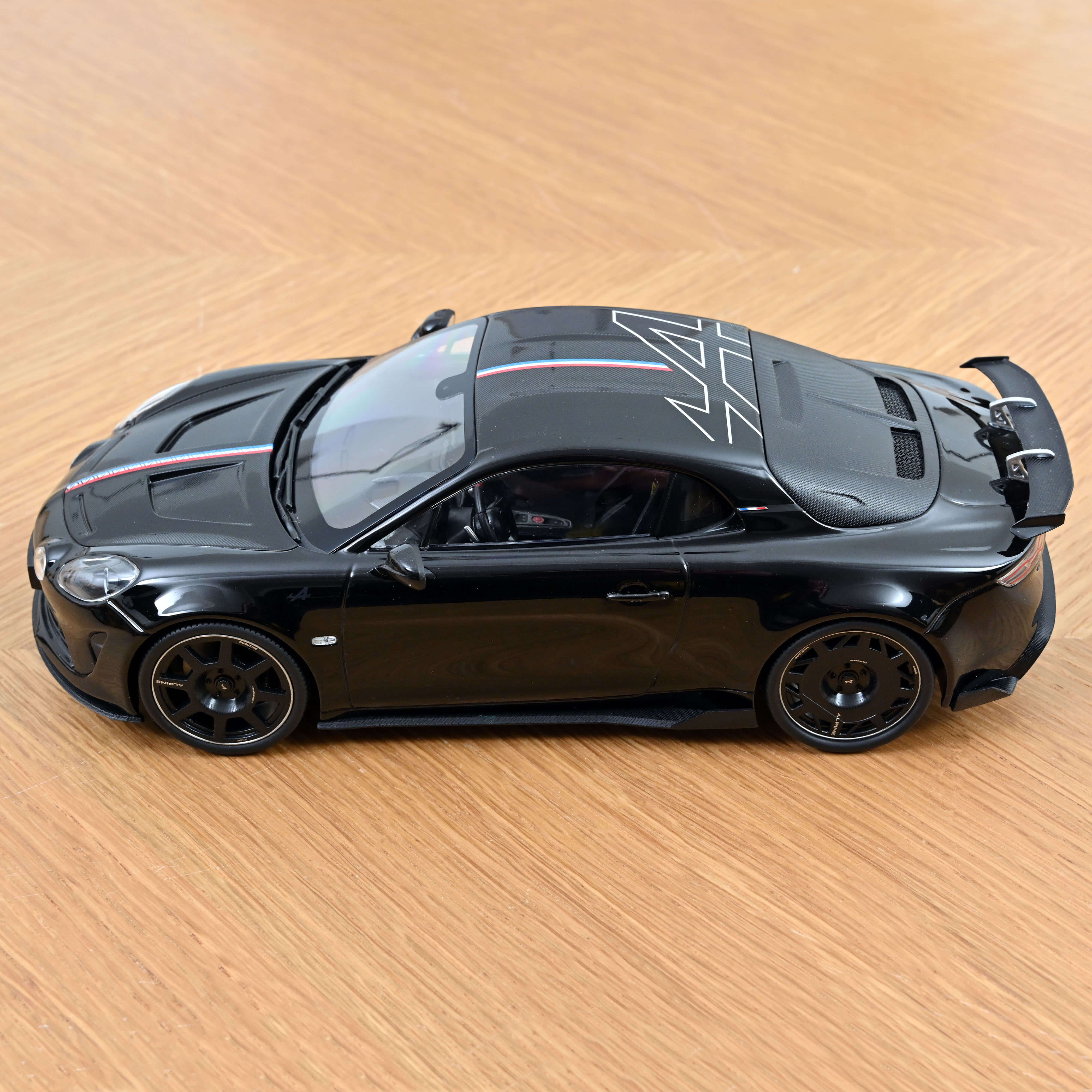 norev-alpine-a110-r-french-signature-2025-nero-profondo-1-18-110-pz image 4