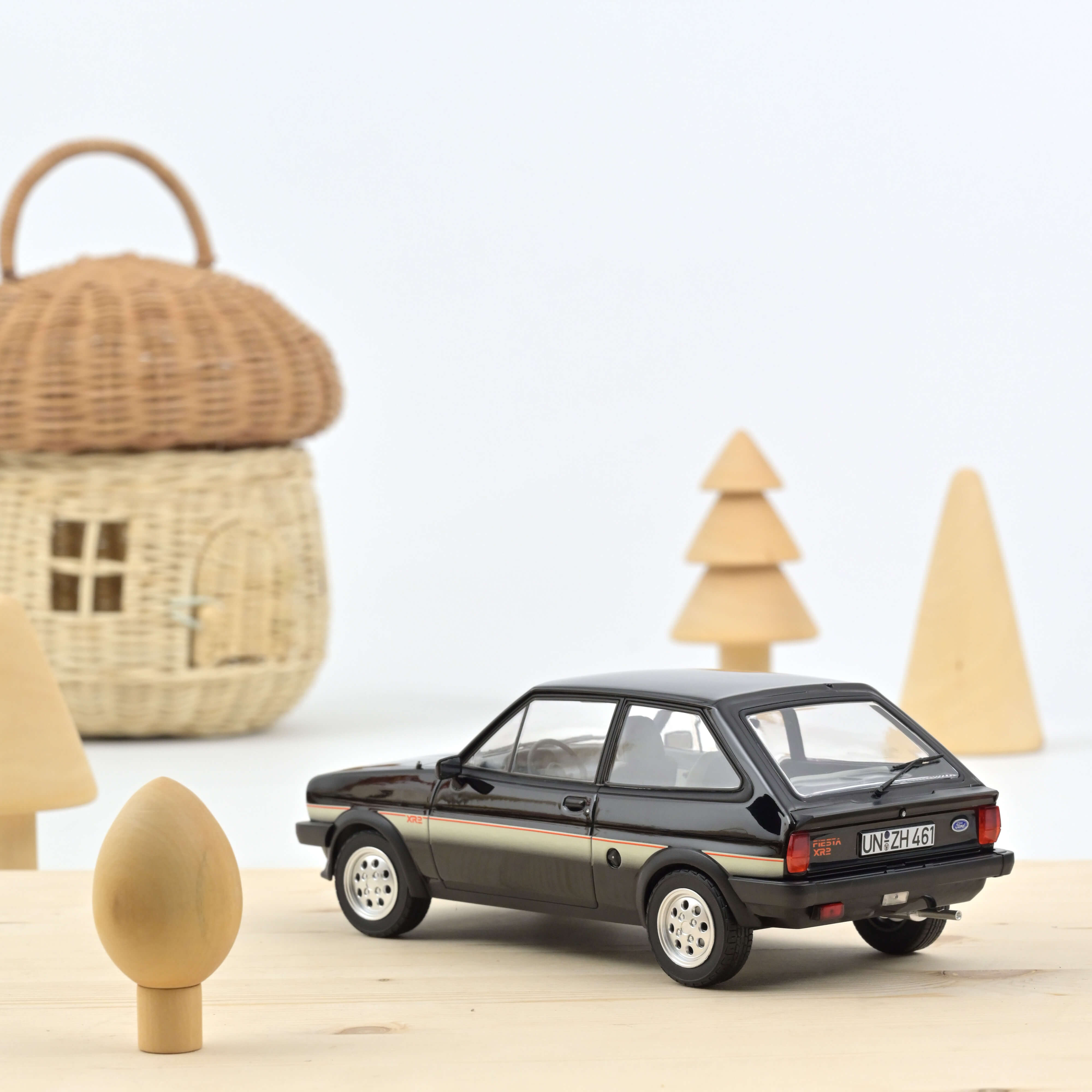 norev-ford-fiesta-xr2-1981-nera-1-18 image 2