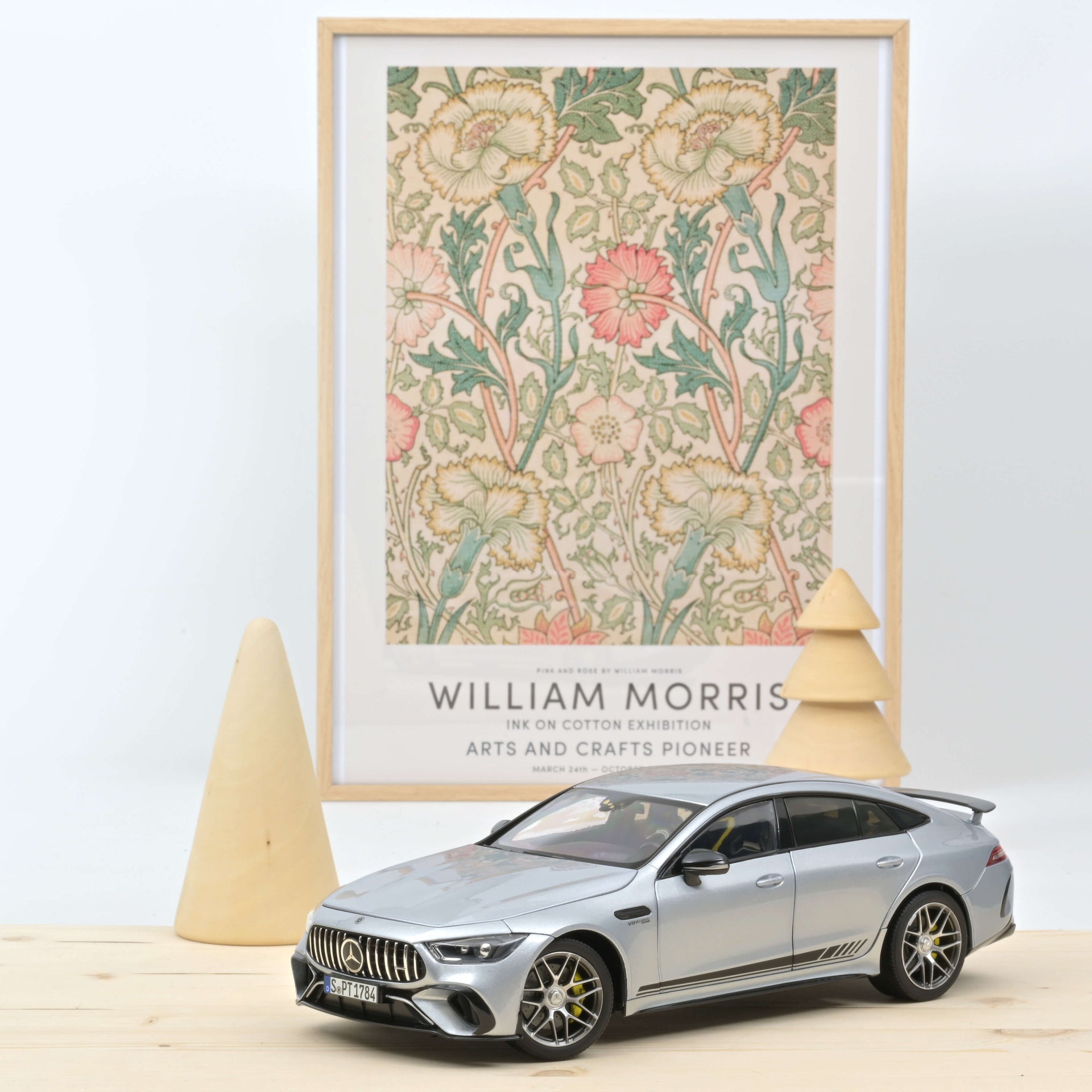 norev-mercedes-amg-gt-63-4matic-2021-auto-modellino-1-18-argento image 1