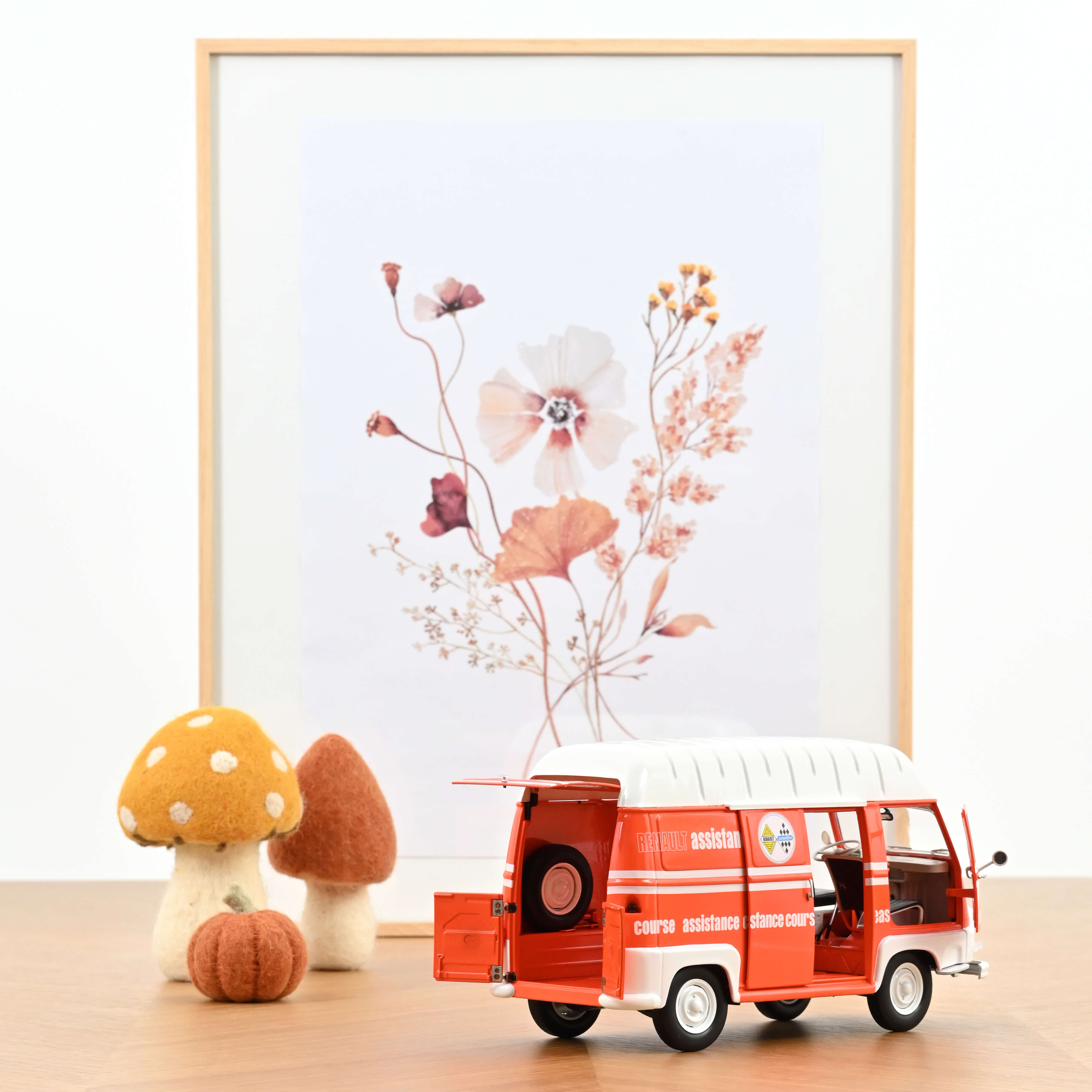 norev-renault-estafette-1968-orange-assistance-course-modellino-furgone-1-18 image 3