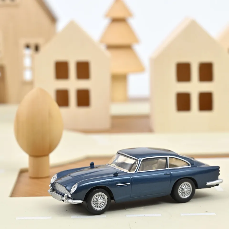 norev-aston-martin-db5-1963-blu-sierra-1-43-guida-a-destra image 1