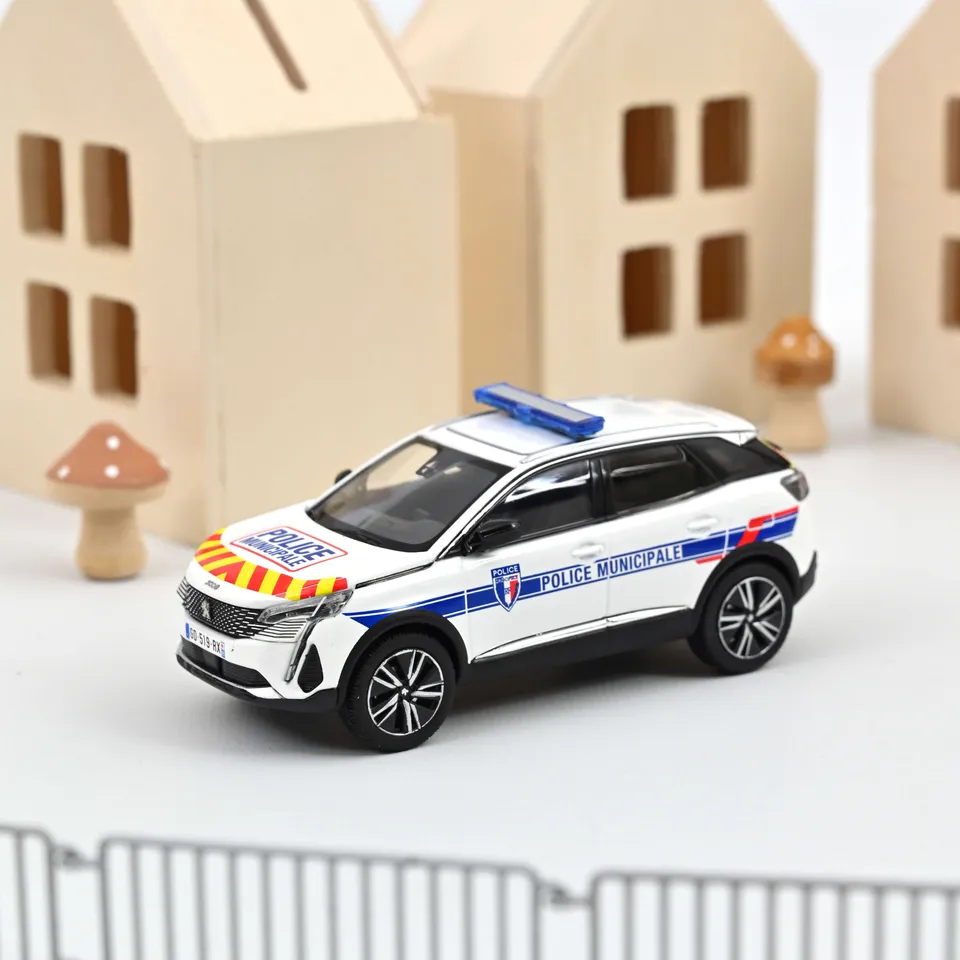 norev-peugeot-3008-2023-police-municipale-1-43-modellino-die-cast-con-bande-ross image 1