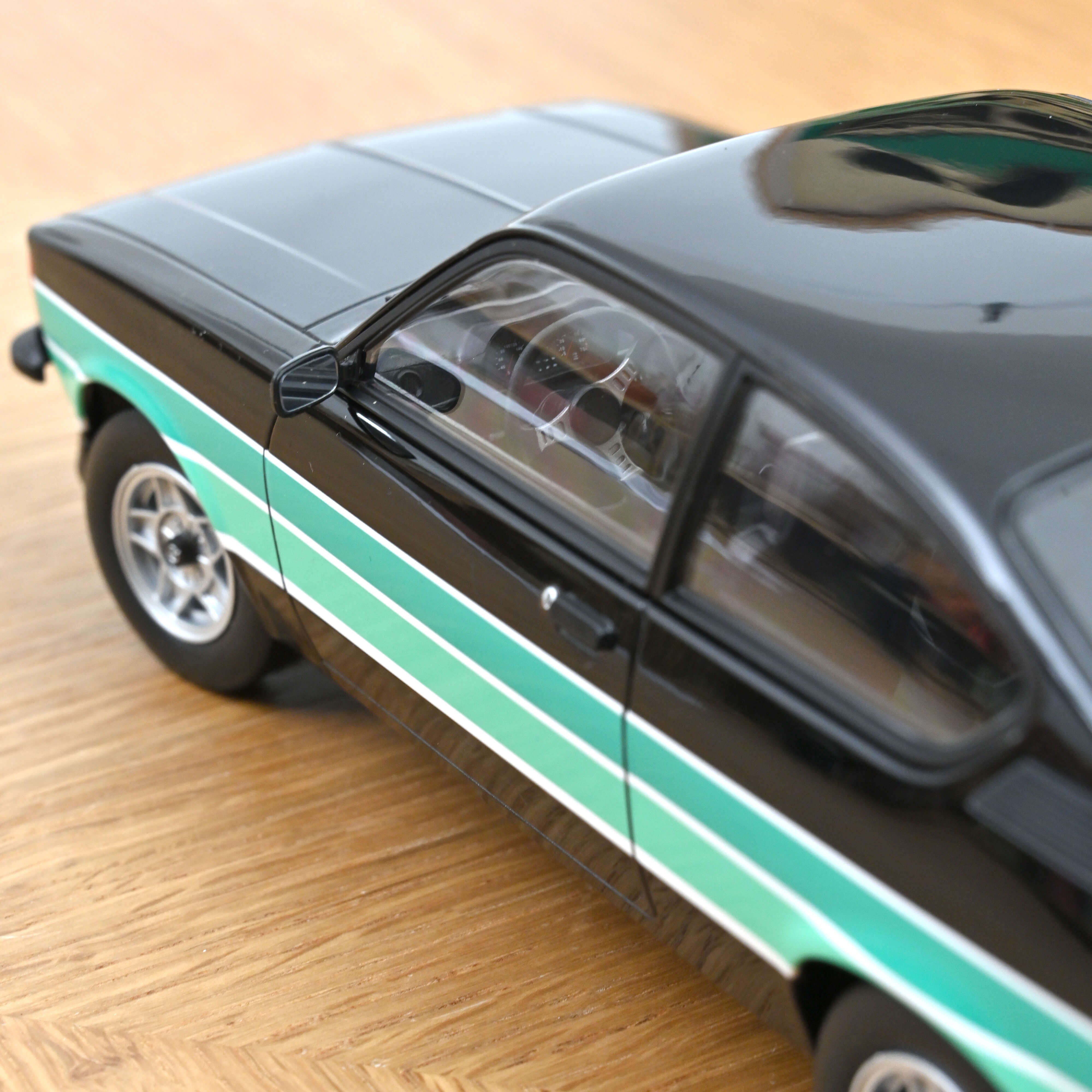 norev-opel-kadett-gt-e-1977-noir-1-18-edizione-limitata-200-pz-modellino-auto-d- image 3