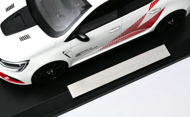 norev-renault-megane-rs-trophy-r-2019-record-version-1-18-400-pz image 1