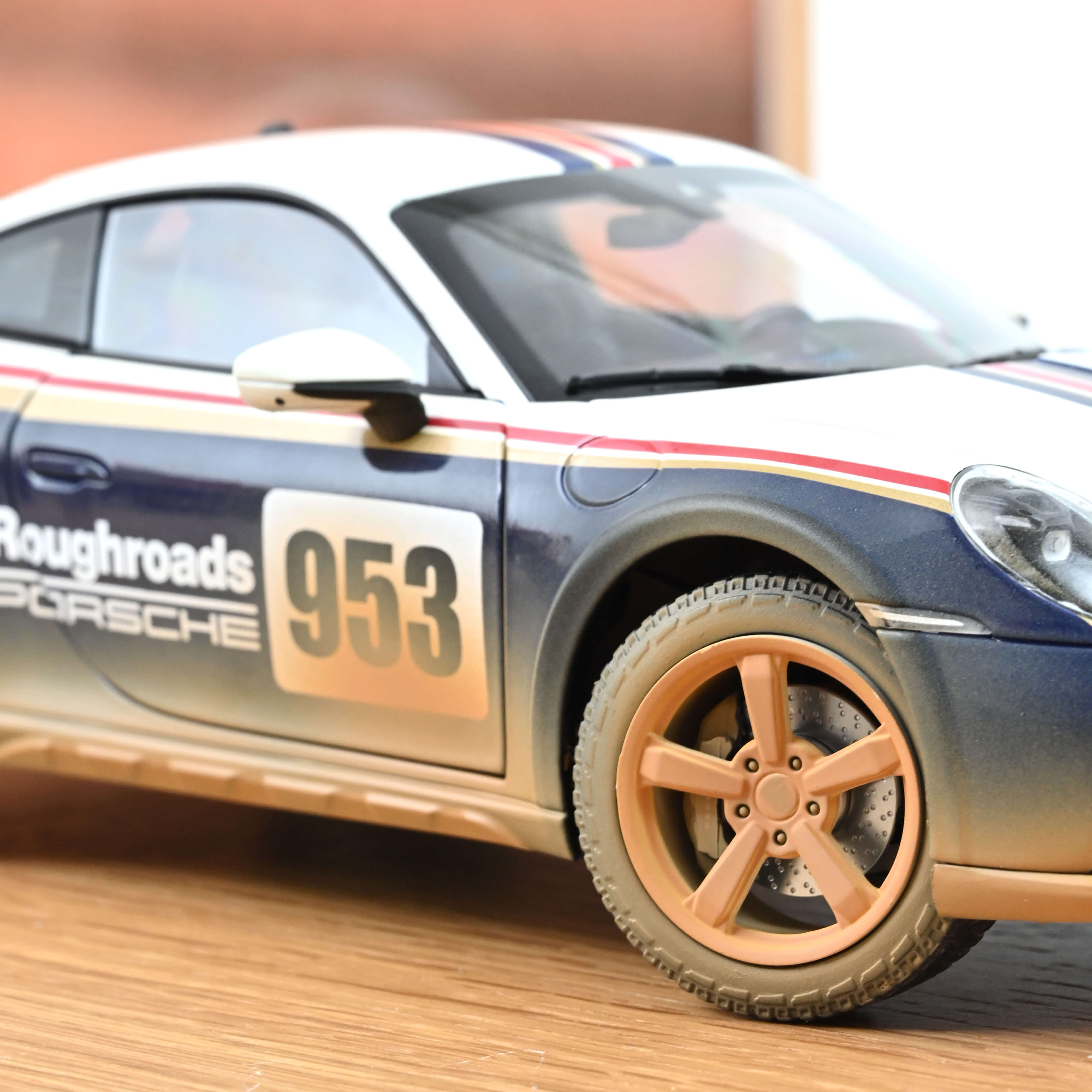 norev-porsche-911-dakar-roughroads-sabbia-modellino-auto-1-18-500-pezzi image 6