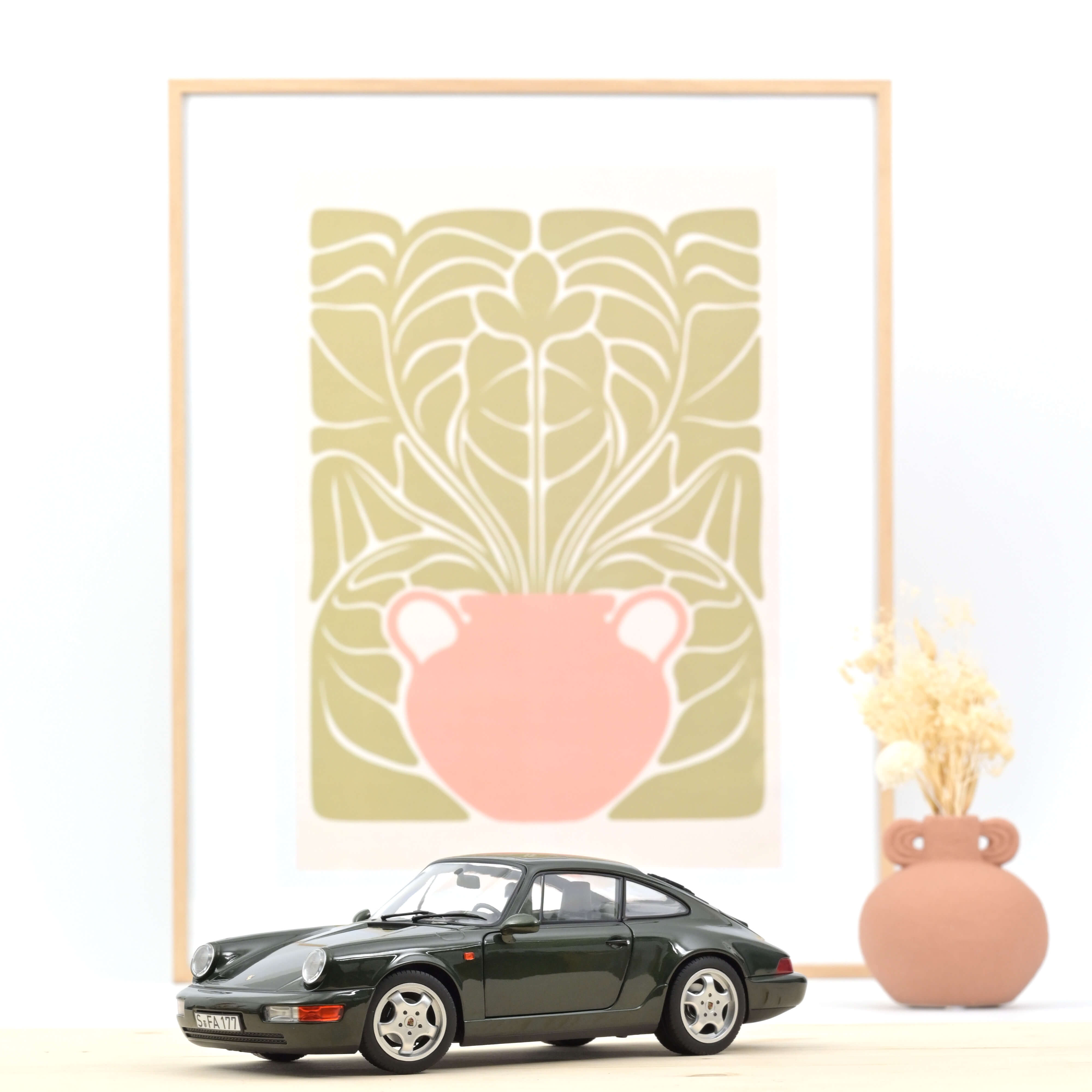 norev-porsche-911-carrera-4-1992-tipo-964-modellino-1-18-verde-metallizzato-200p image 1