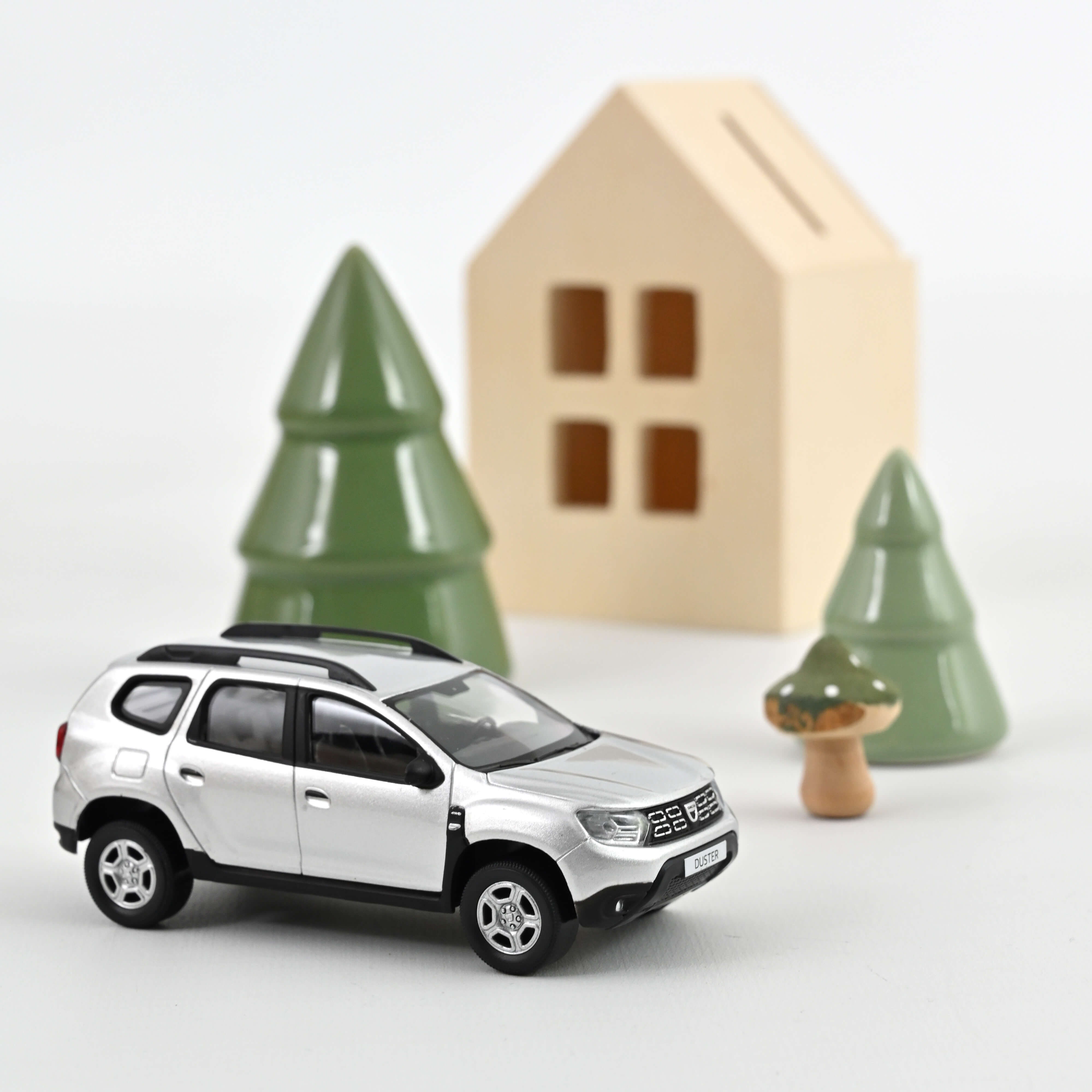 norev-dacia-duster-2021-gris-highland-1-43 image 1