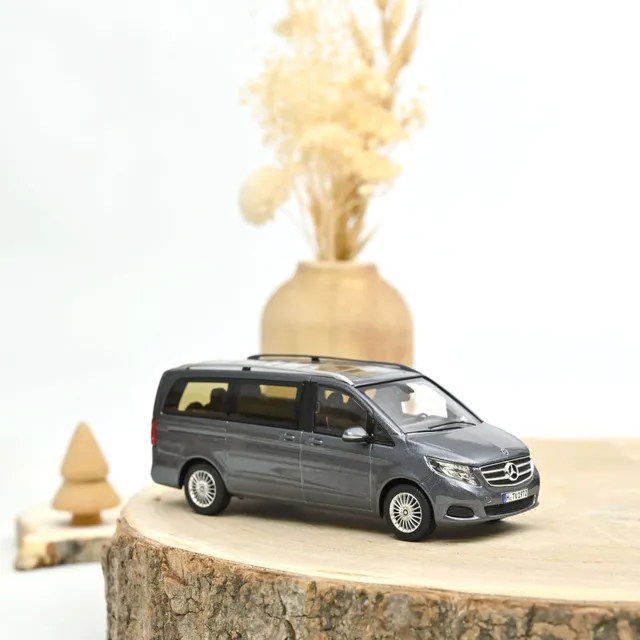 norev-mercedes-benz-v-class-2015-modellino-auto-1-43-grigio-metallizzato image 1
