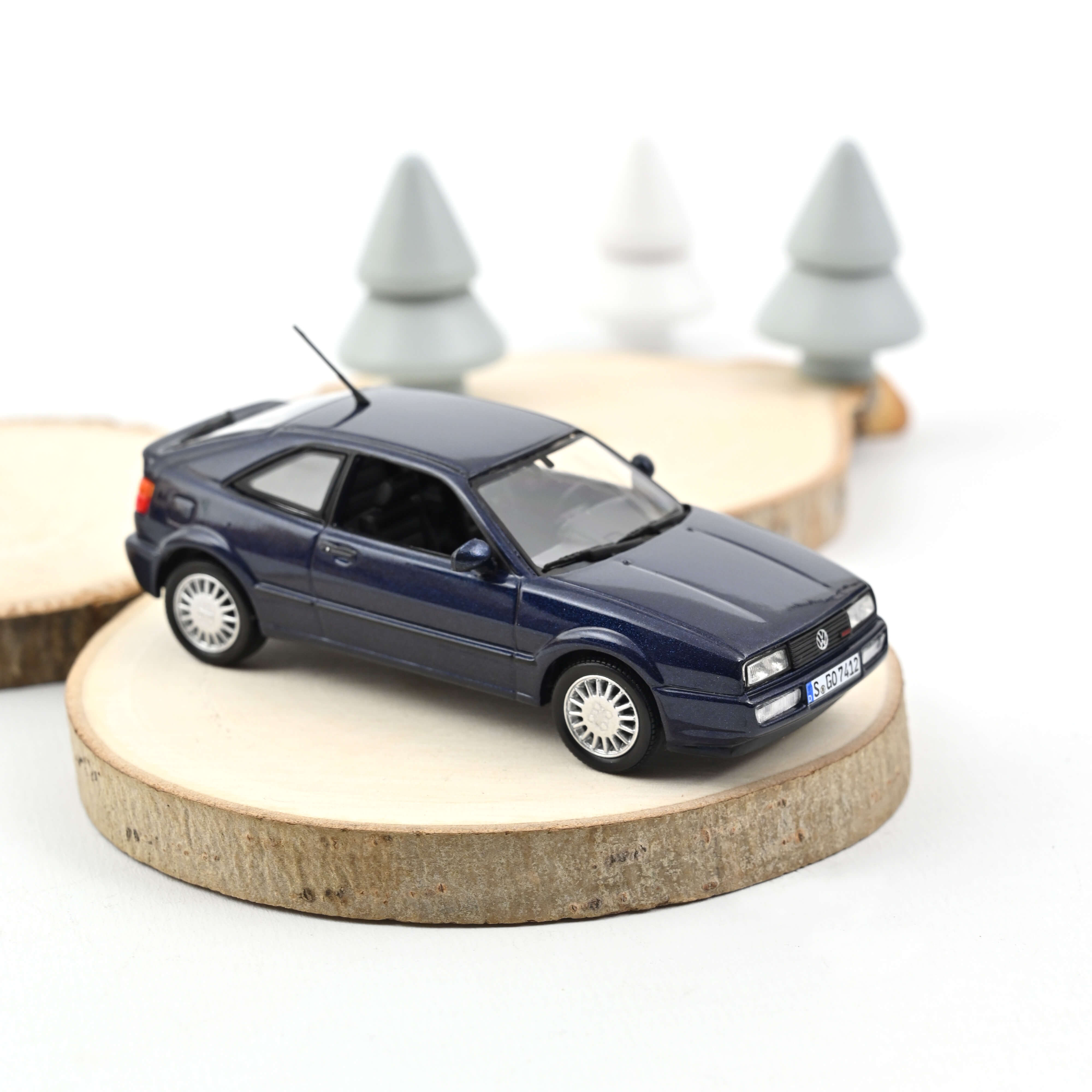 norev-vw-corrado-g60-1990-modellino-auto-1-43-blu-metallizzato image 1