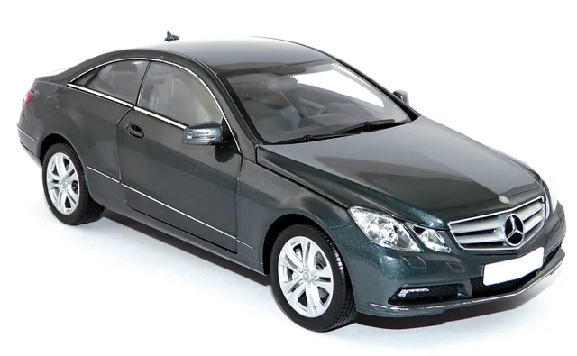 norev-mercedes-benz-classe-e-coup-2009-gris-tenorite-1-18-modellino-die-cast image 1