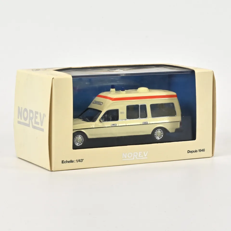 norev-mercedes-ambulanza-tedesca-1-43-modellino-mezzo-di-soccorso-die-cast image 1