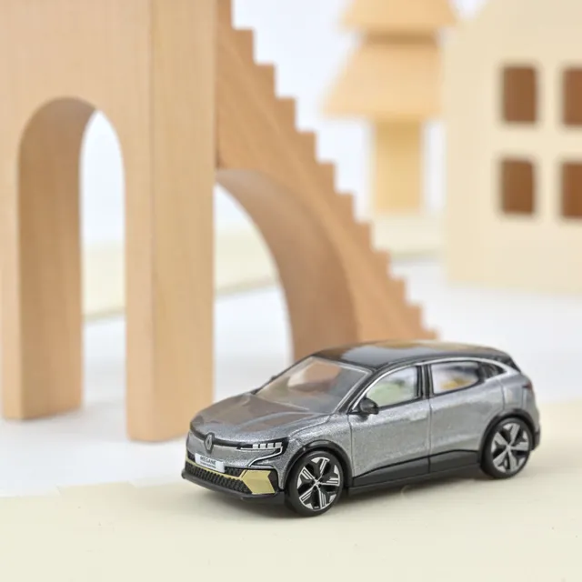 norev-renault-m-gane-e-tech-electrique-2022-gris-schiste-et-noir-minijet-1-64 image 1