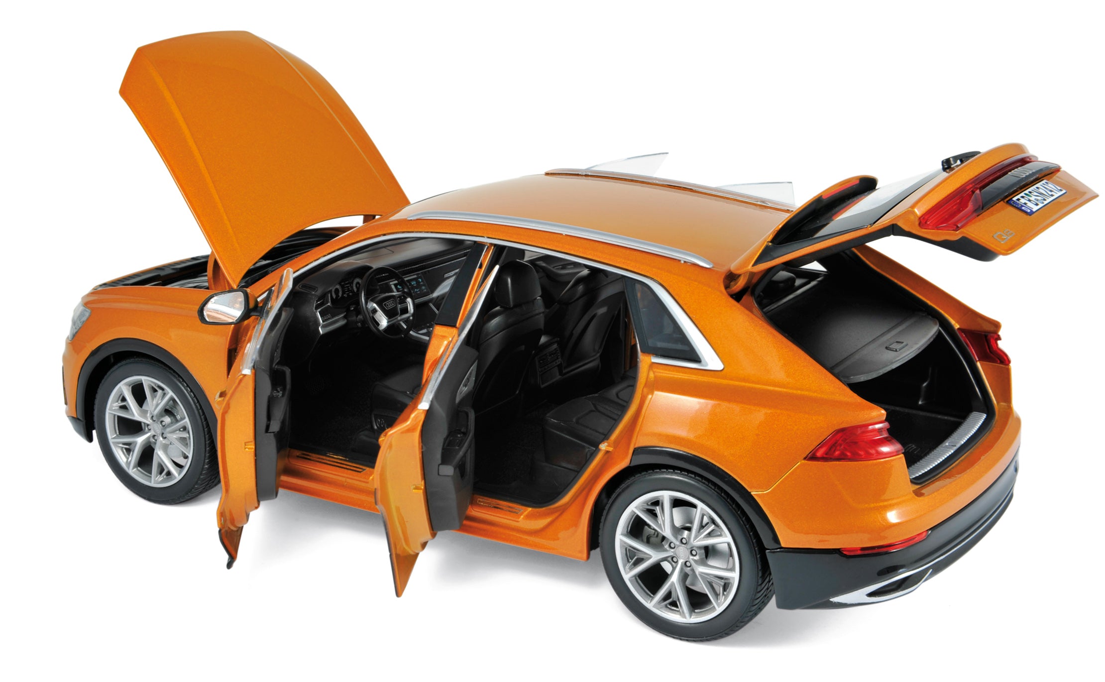norev-audi-q8-2018-arancione-metallizzato-modellino-1-18 image 2
