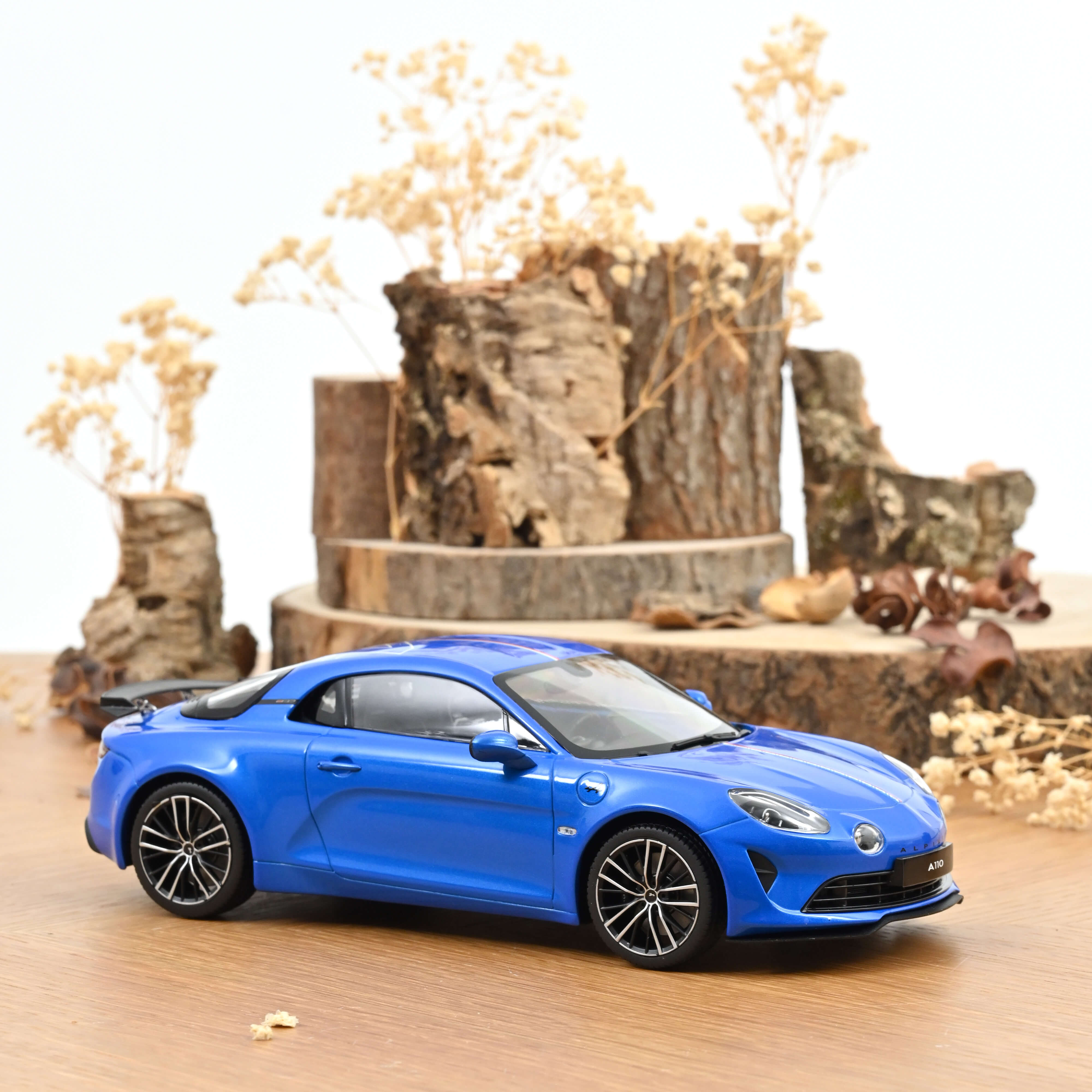 norev-alpine-a110-s-kit-a-ro-french-signature-2023-bleu-alpine-modellino-1-18-11 image 1