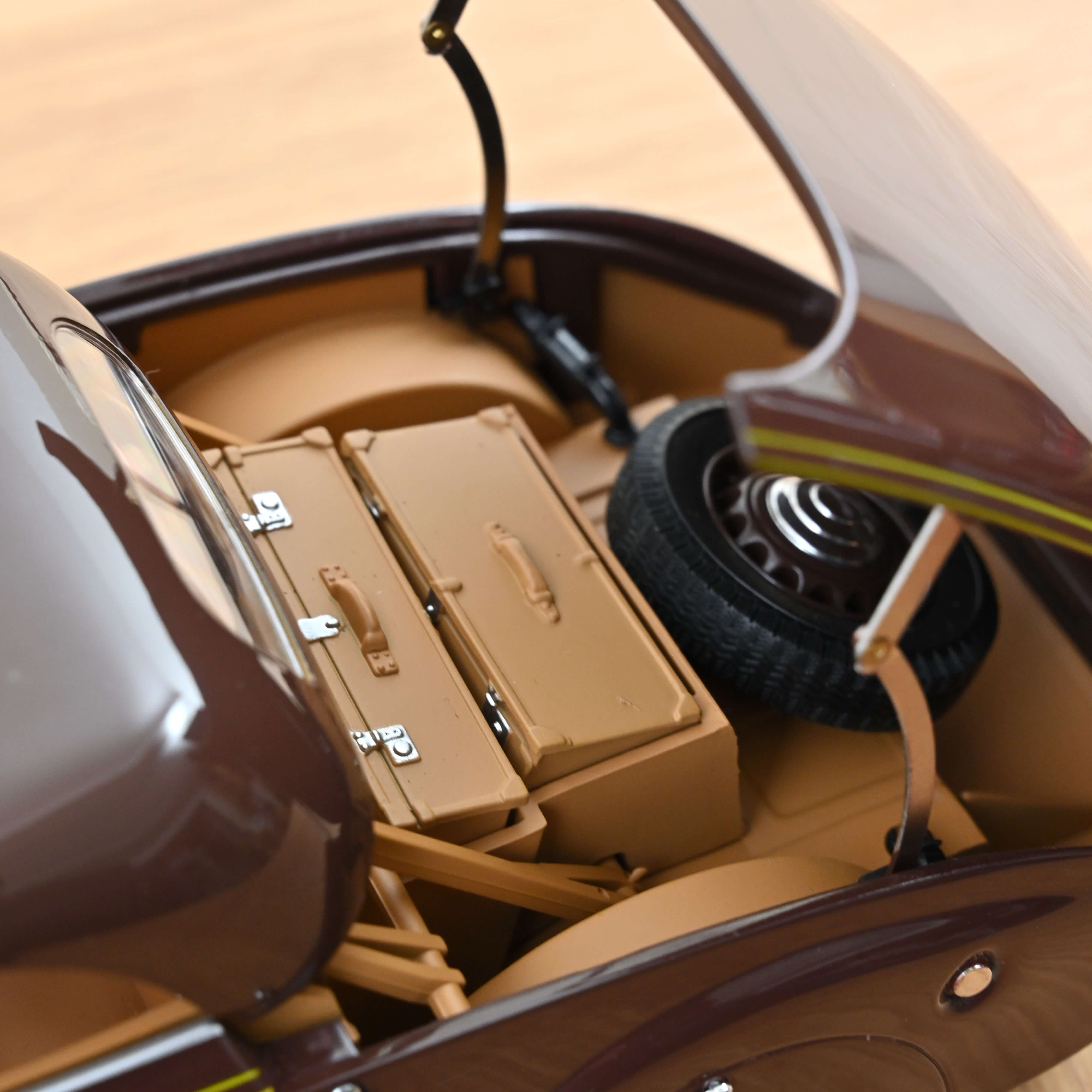 norev-peugeot-402-eclipse-1937-chocolat-cabrio-tetto-retrattile-1-18 image 6