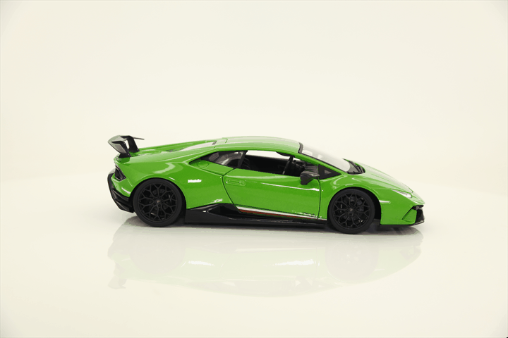 bburago-lamborghini-hurac-n-performante-1-18-verde-metallizzato image 4