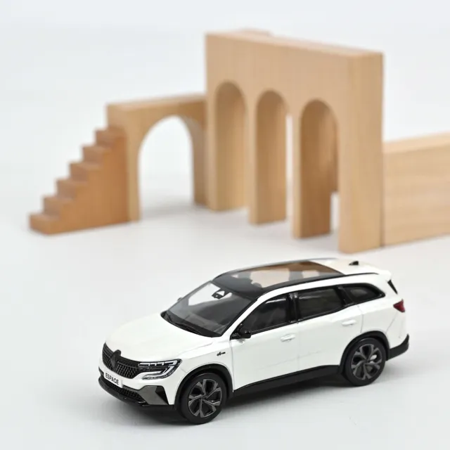 norev-renault-espace-esprit-alpine-2023-pearl-white-suv-1-43 image 1