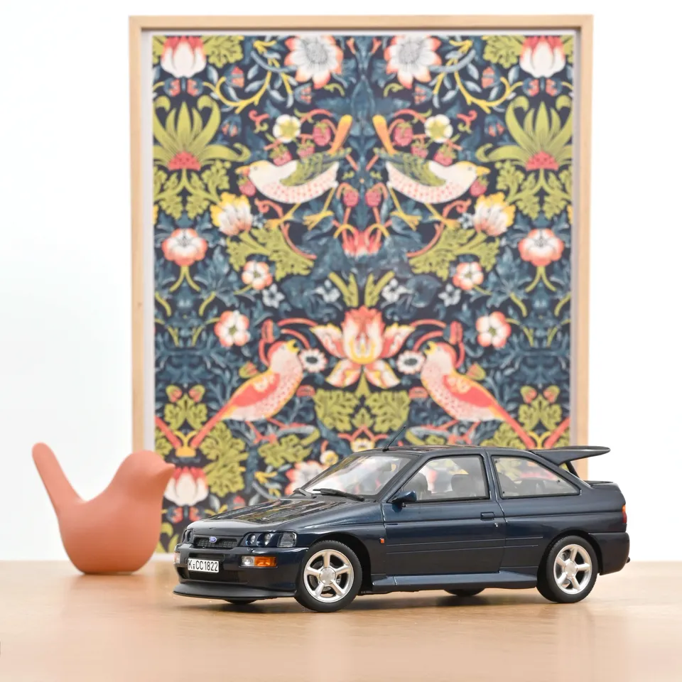 norev-ford-escort-cosworth-1992-blu-petrolio-metallizzato-1-18-200-pz image 1