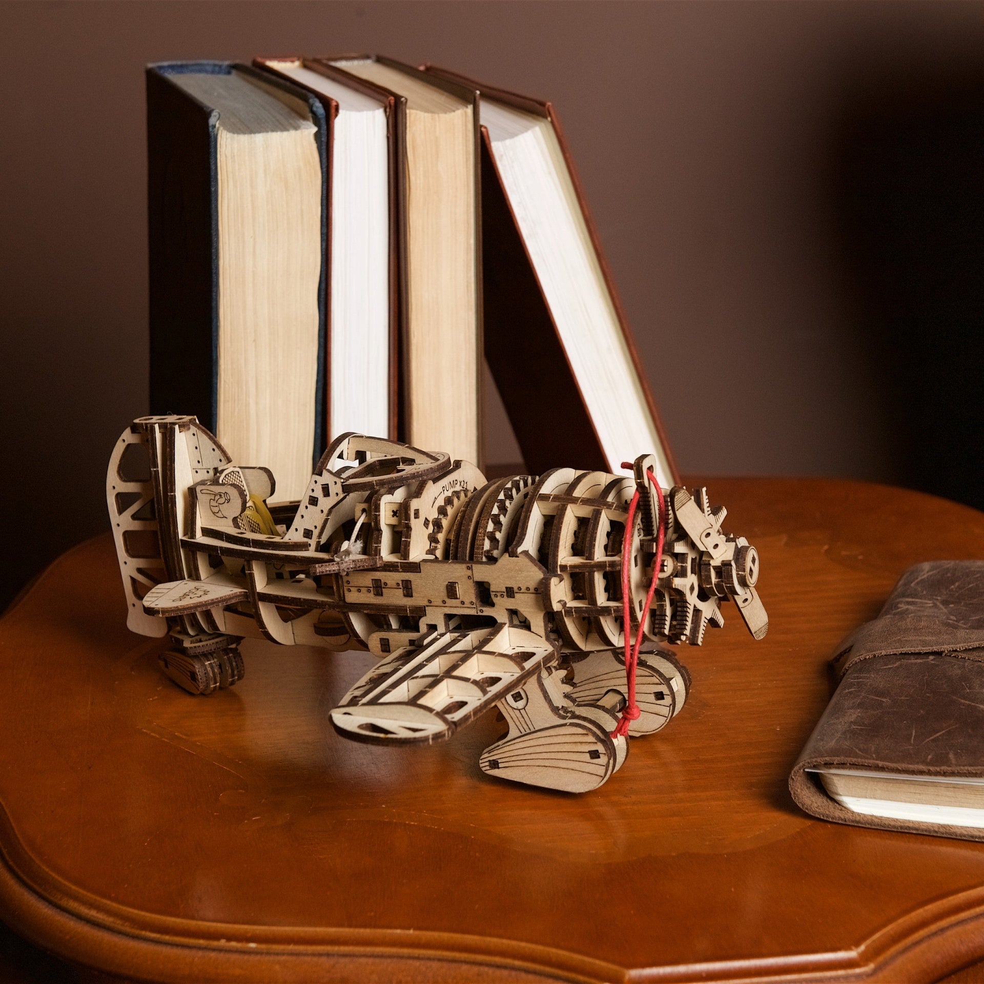 ugears-mad-hornet-airplane-modello-meccanico-in-legno-da-assemblare image 7