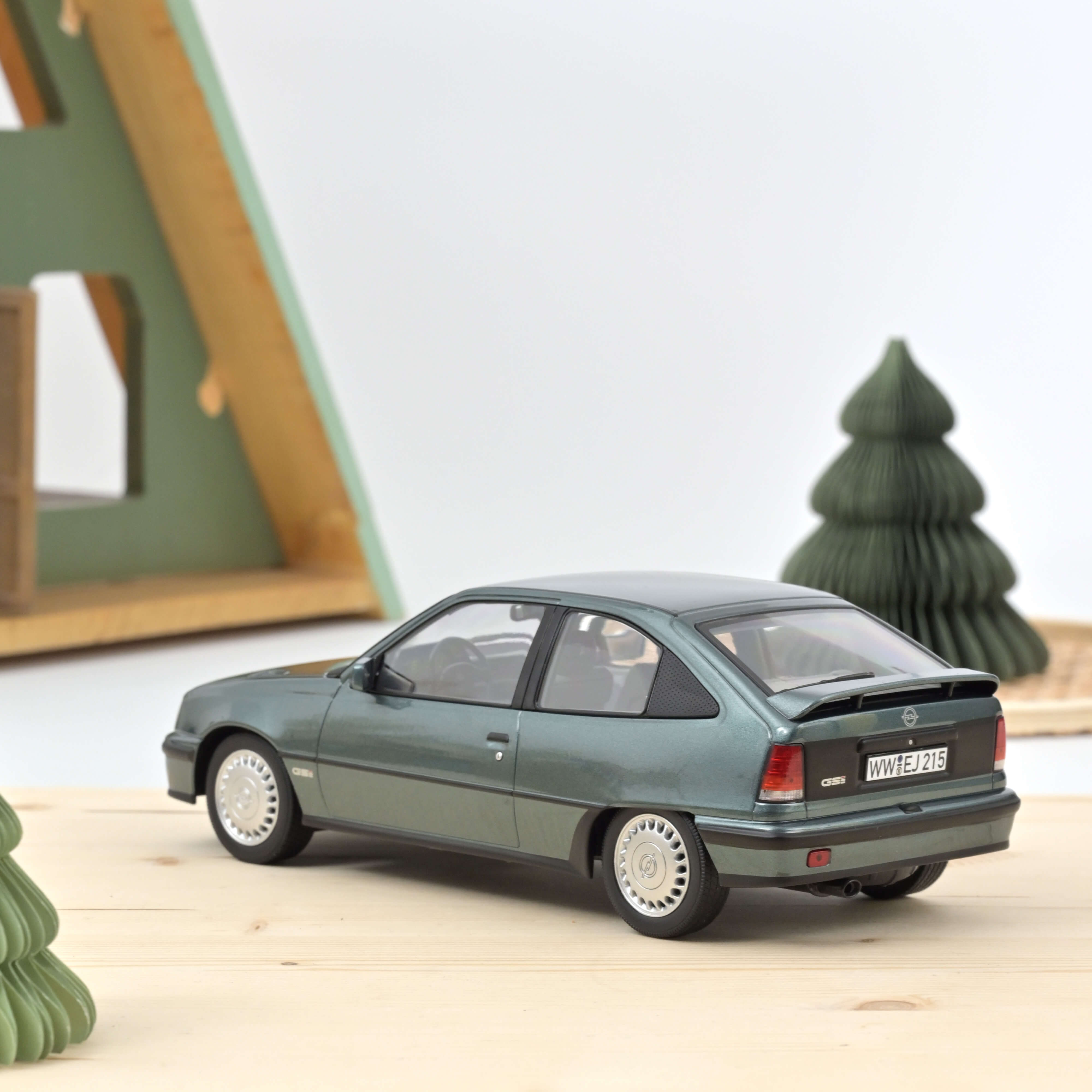 norev-opel-kadett-gsi-1987-blu-metallizzato-1-18-modellino-die-cast image 2