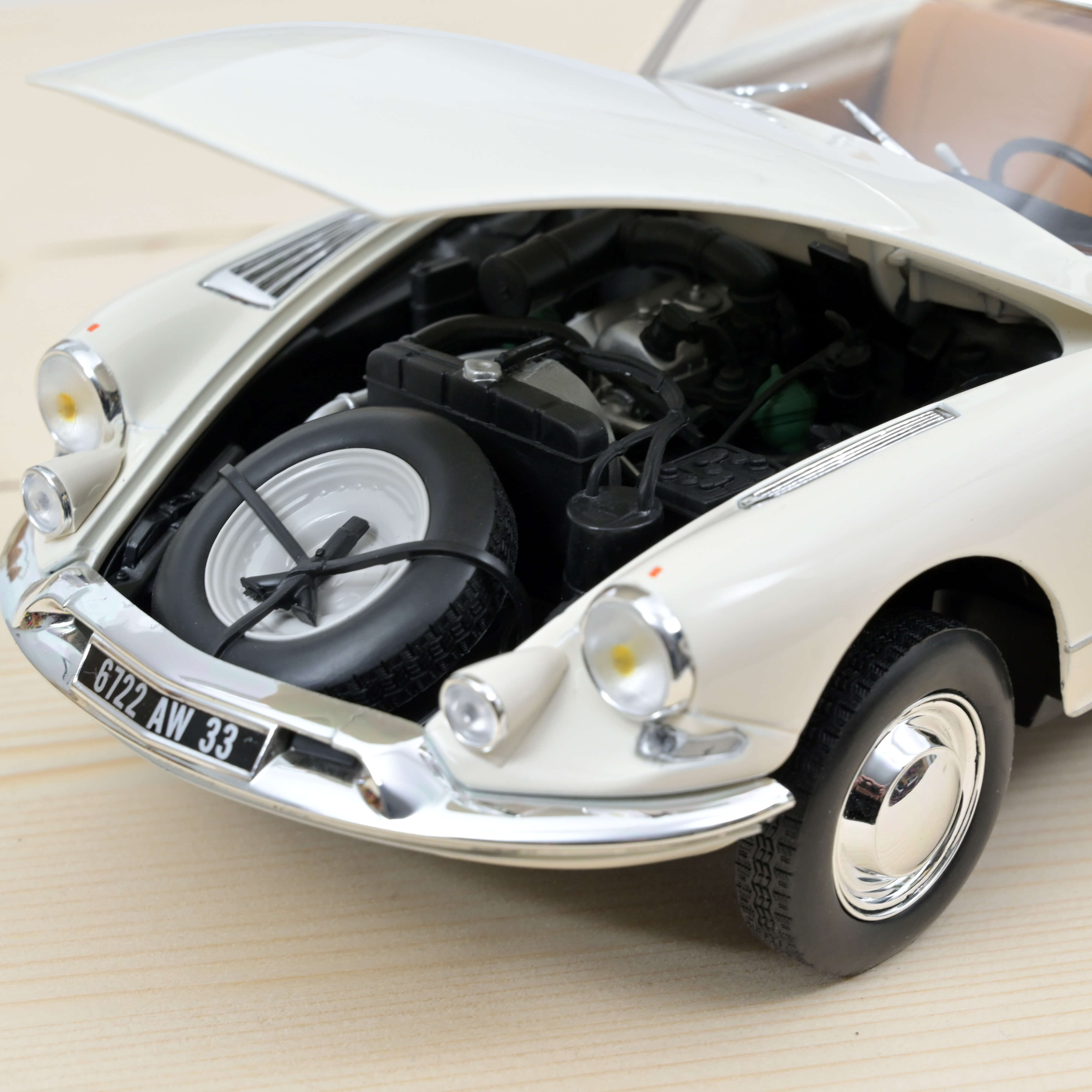 norev-citro-n-ds-19-cabriolet-1961-modellino-1-18-beige-edizione-400pz image 5