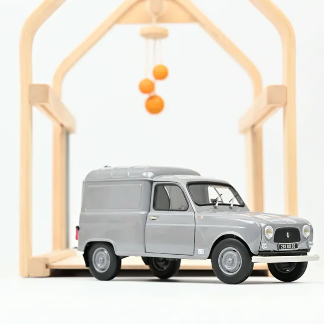 norev-renault-4-fourgonnette-1965-gris-modellino-auto-1-18 image 1