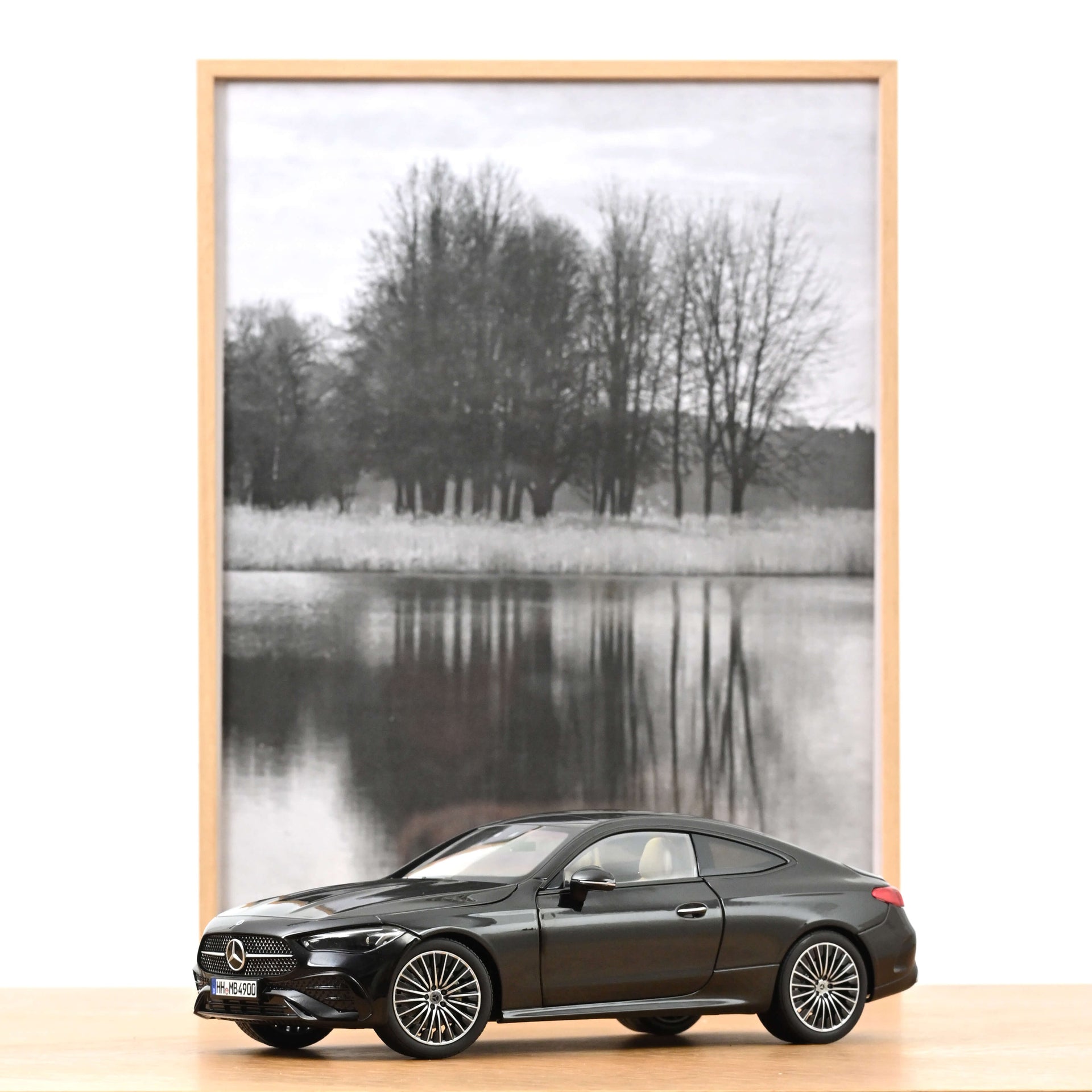 norev-mercedes-benz-cle-coup-2024-obsidian-black-metallic-1-18-modellino-die-cas image 1