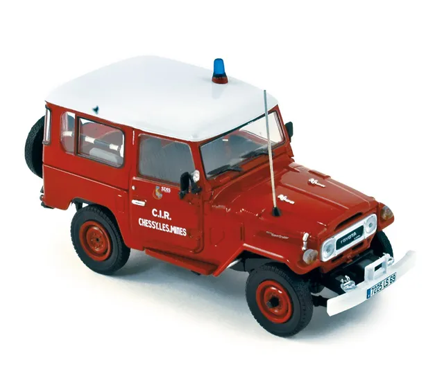 norev-toyota-bj-1980-pompier-chessy-les-mines-modellino-auto-1-43 image 1