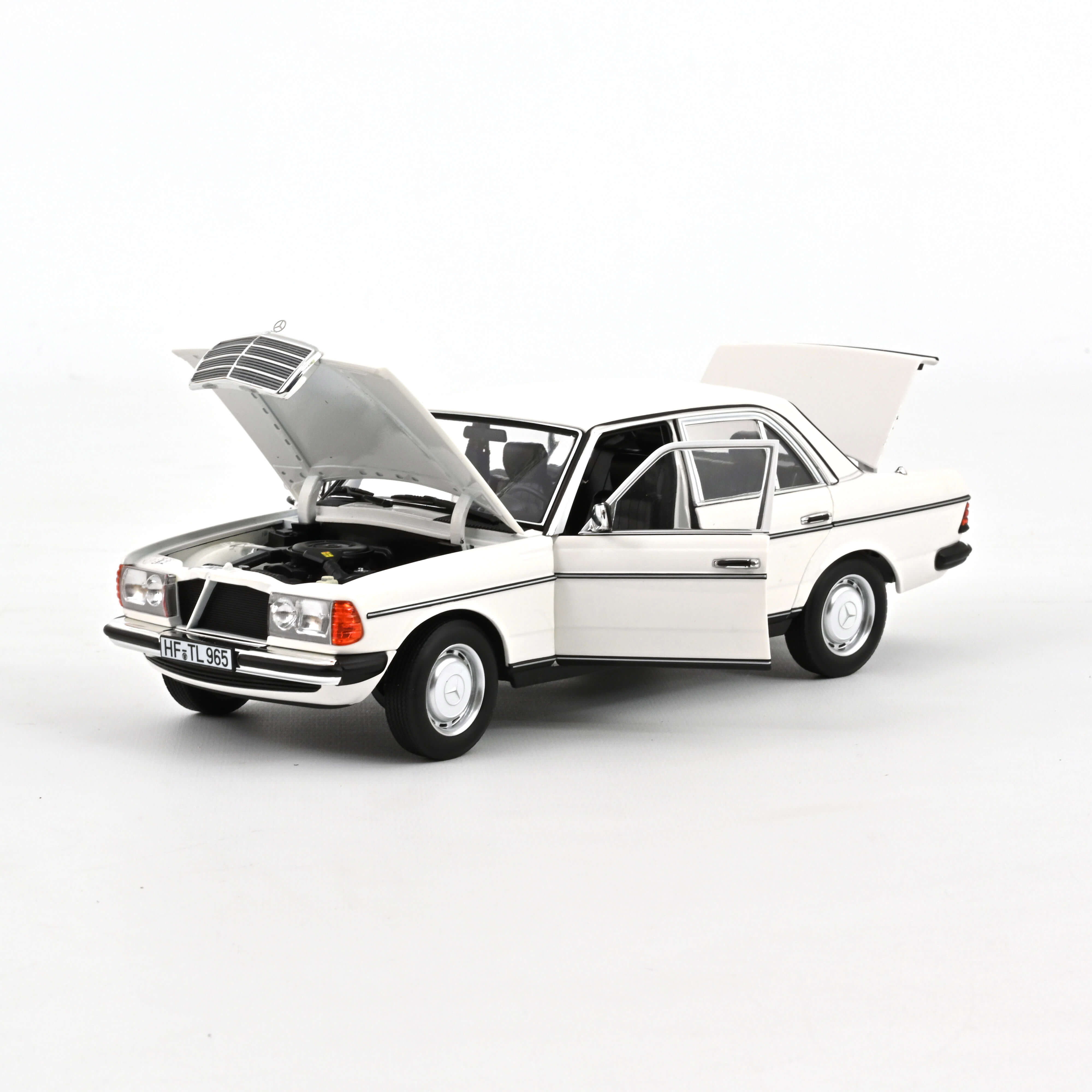 norev-mercedes-benz-200-1982-modellino-auto-1-18-bianco-youngtimer image 2