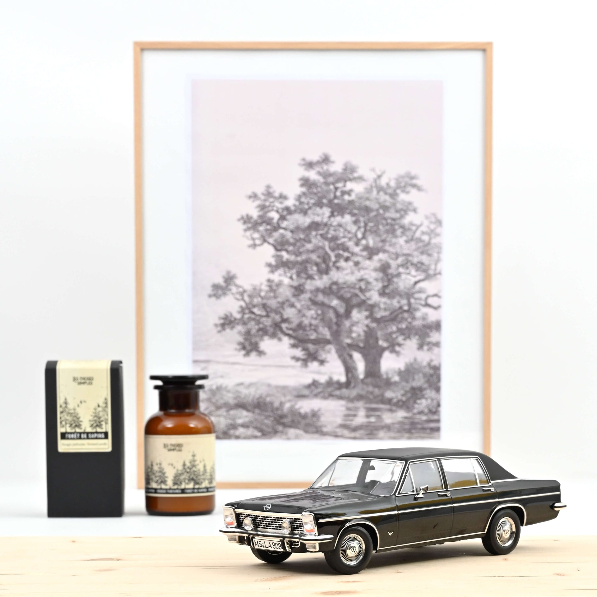 norev-opel-diplomat-v8-1969-nera-1-18-modellino-lusso-tedesca image 1