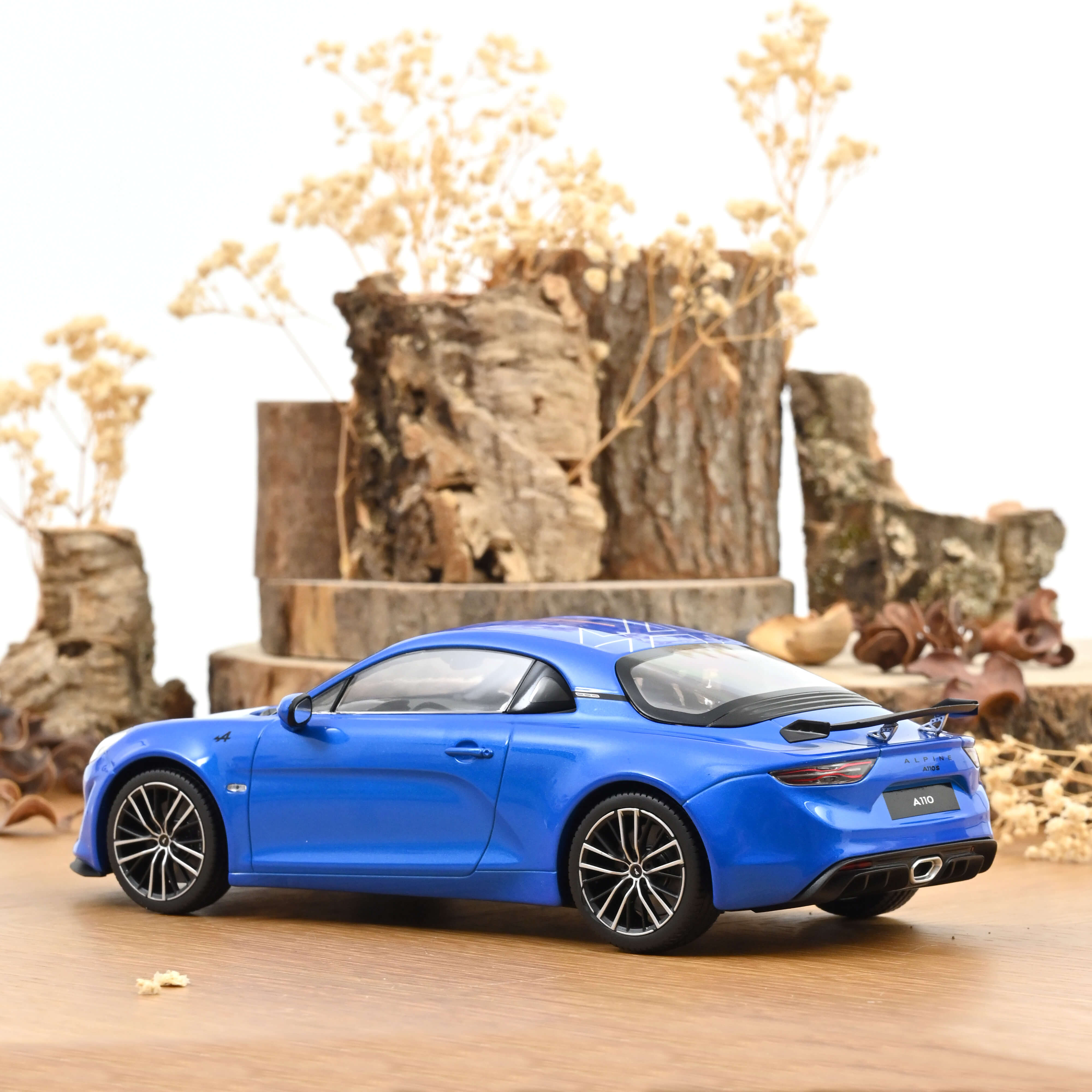 norev-alpine-a110-s-kit-a-ro-french-signature-2023-bleu-alpine-modellino-1-18-11 image 2