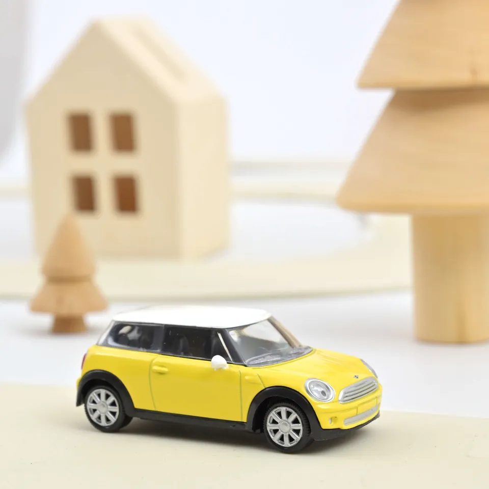 norev-mini-cooper-one-mellow-yellow-modellino-auto-1-54-giallo image 1