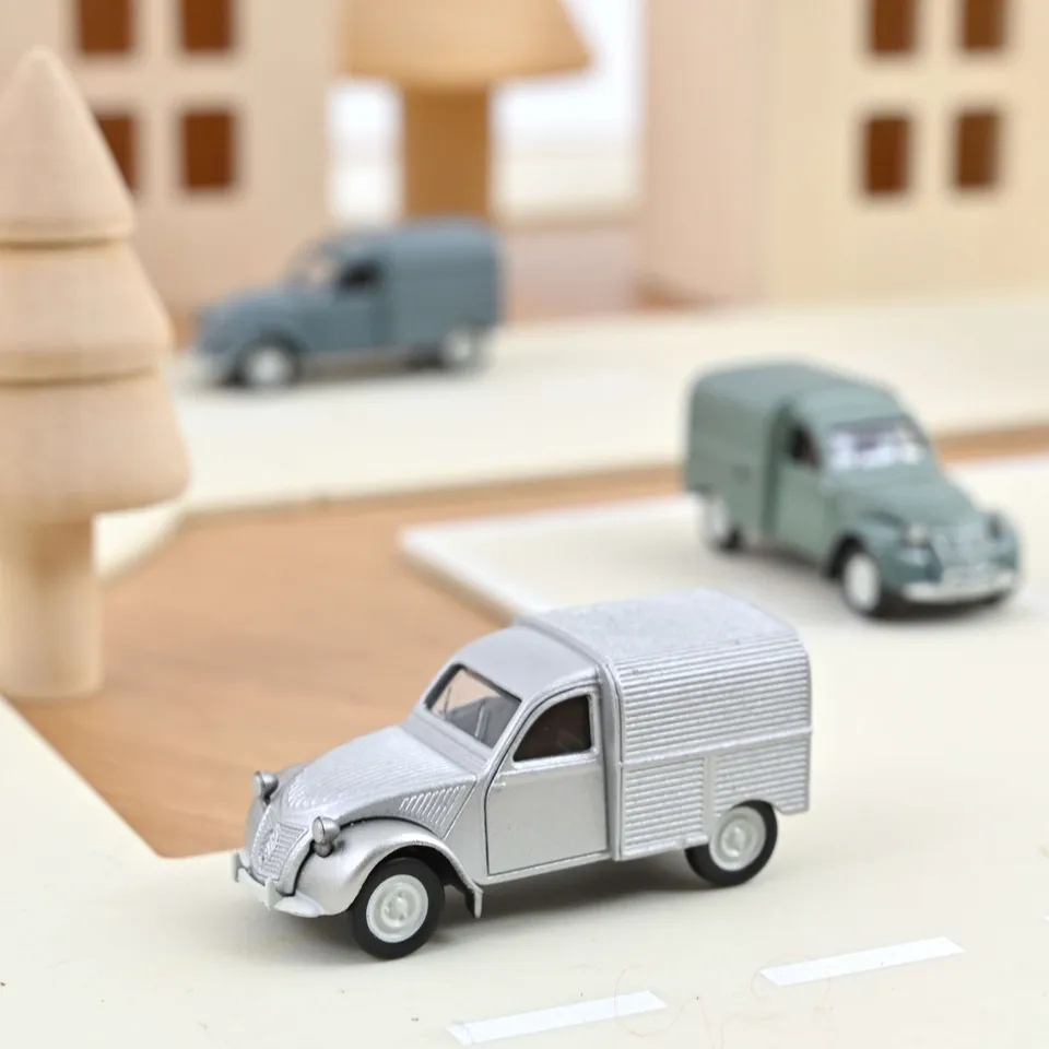 norev-citro-n-2cv-fourgonnette-1950-modellino-furgone-1-64-grigio image 1