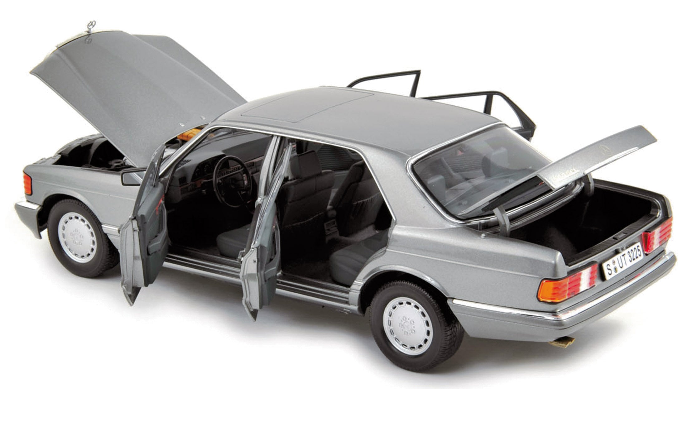 norev-mercedes-benz-560-sel-1985-grigio-scuro-metallizzato-1-18-youngtimer-die-c image 2