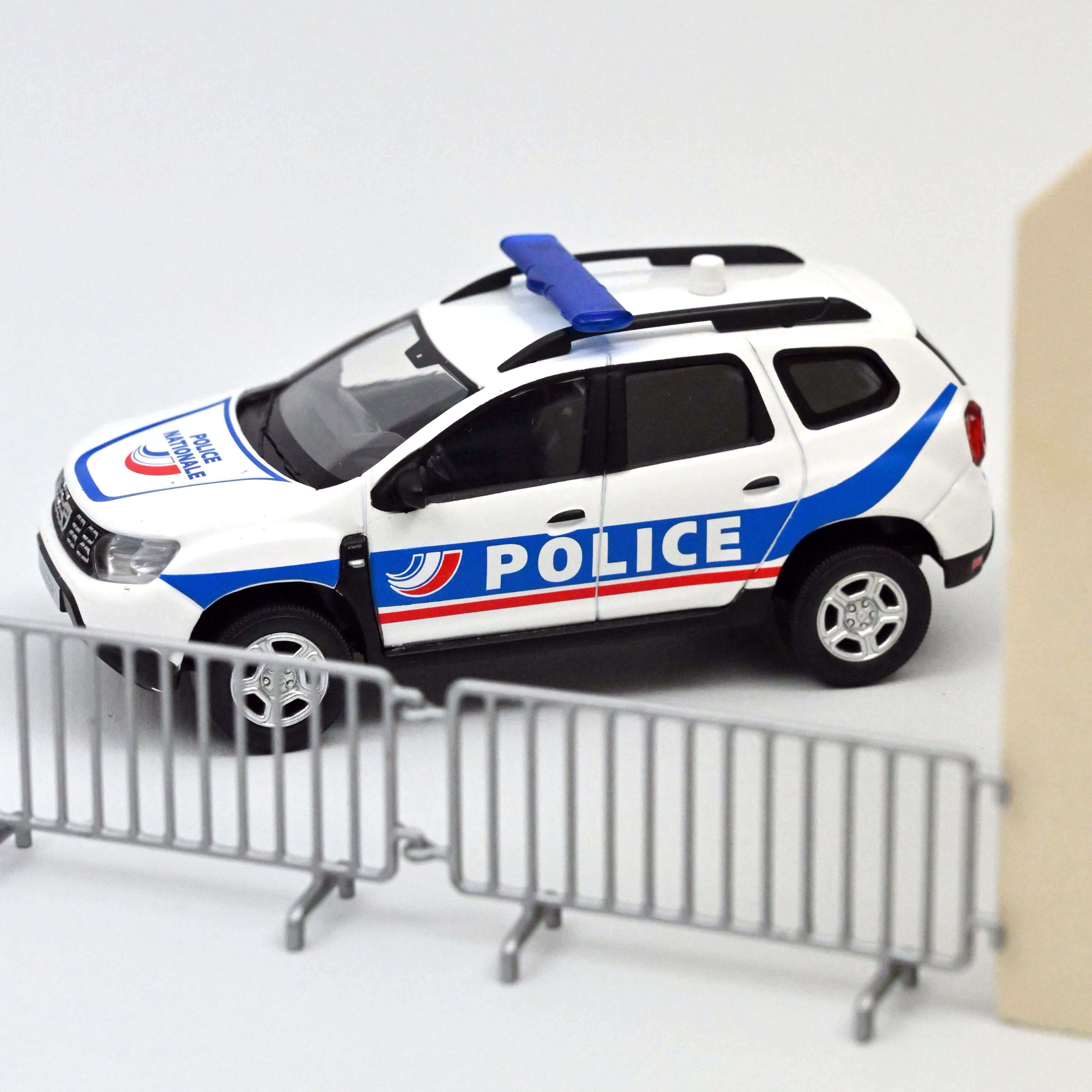 norev-dacia-duster-2018-police-nationale-1-43-jet-car image 1