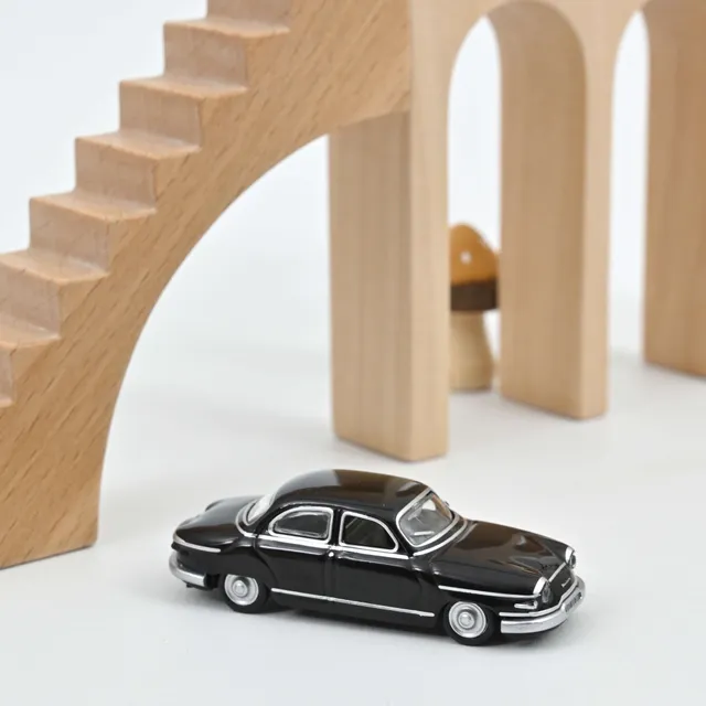 norev-panhard-pl-17-1962-modellino-1-87-nero-de-jais image 1
