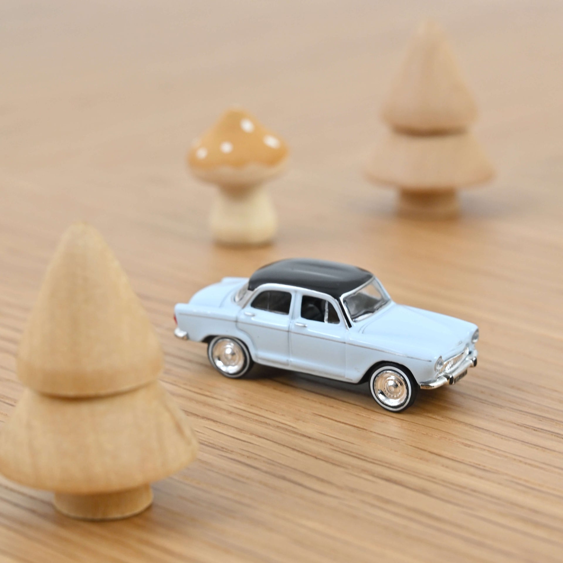 norev-simca-aronde-1962-auto-in-miniatura-1-87-grigio-princesse-tetto-nero-2 image 1