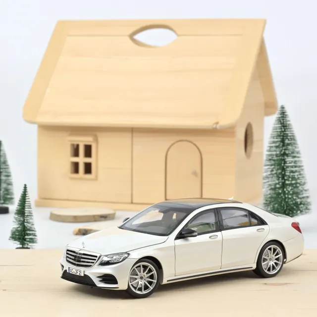 norev-mercedes-benz-classe-s-amg-line-2018-bianco-metallizzato-modellino-auto-1- image 1