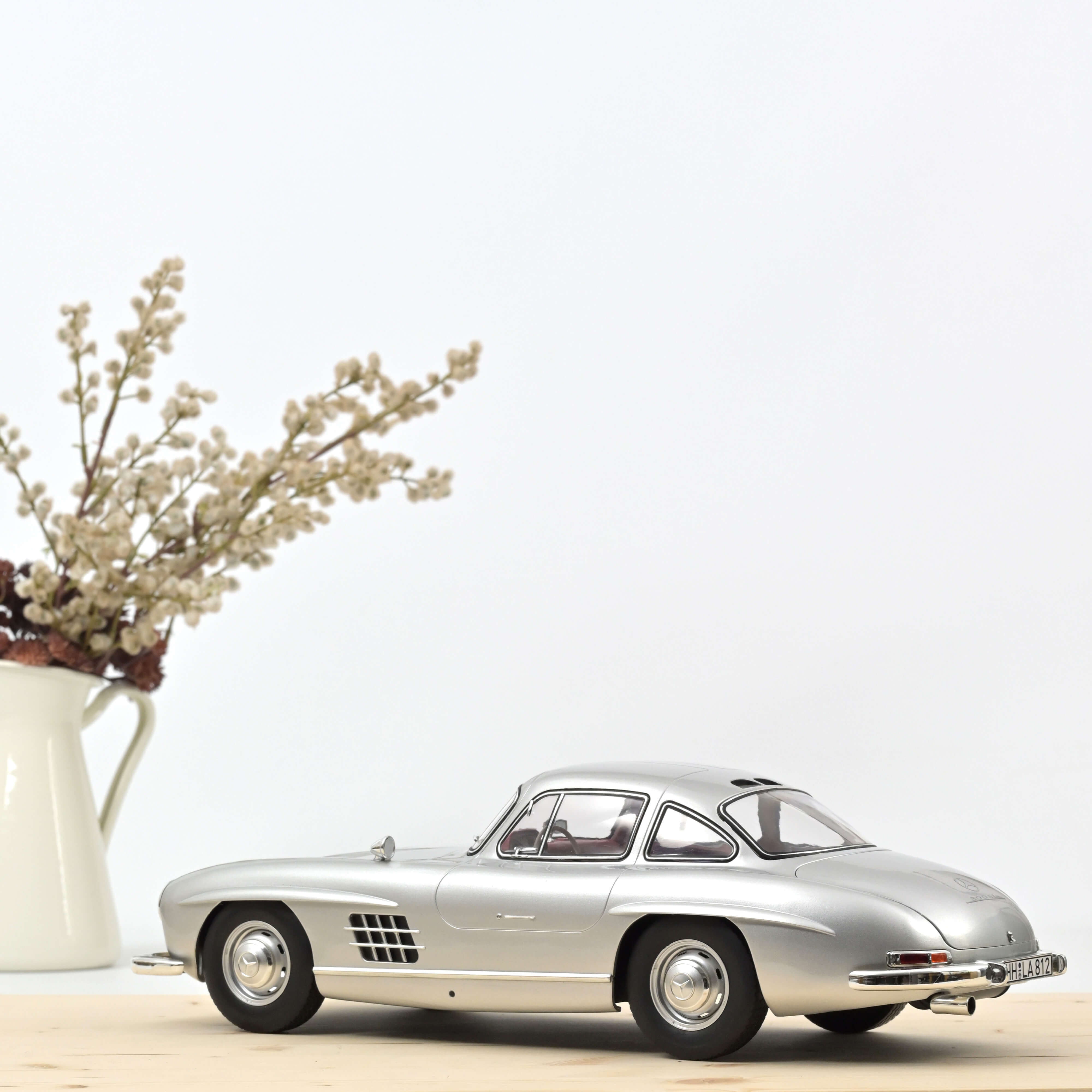norev-mercedes-benz-300-sl-1954-argento-1-12 image 2