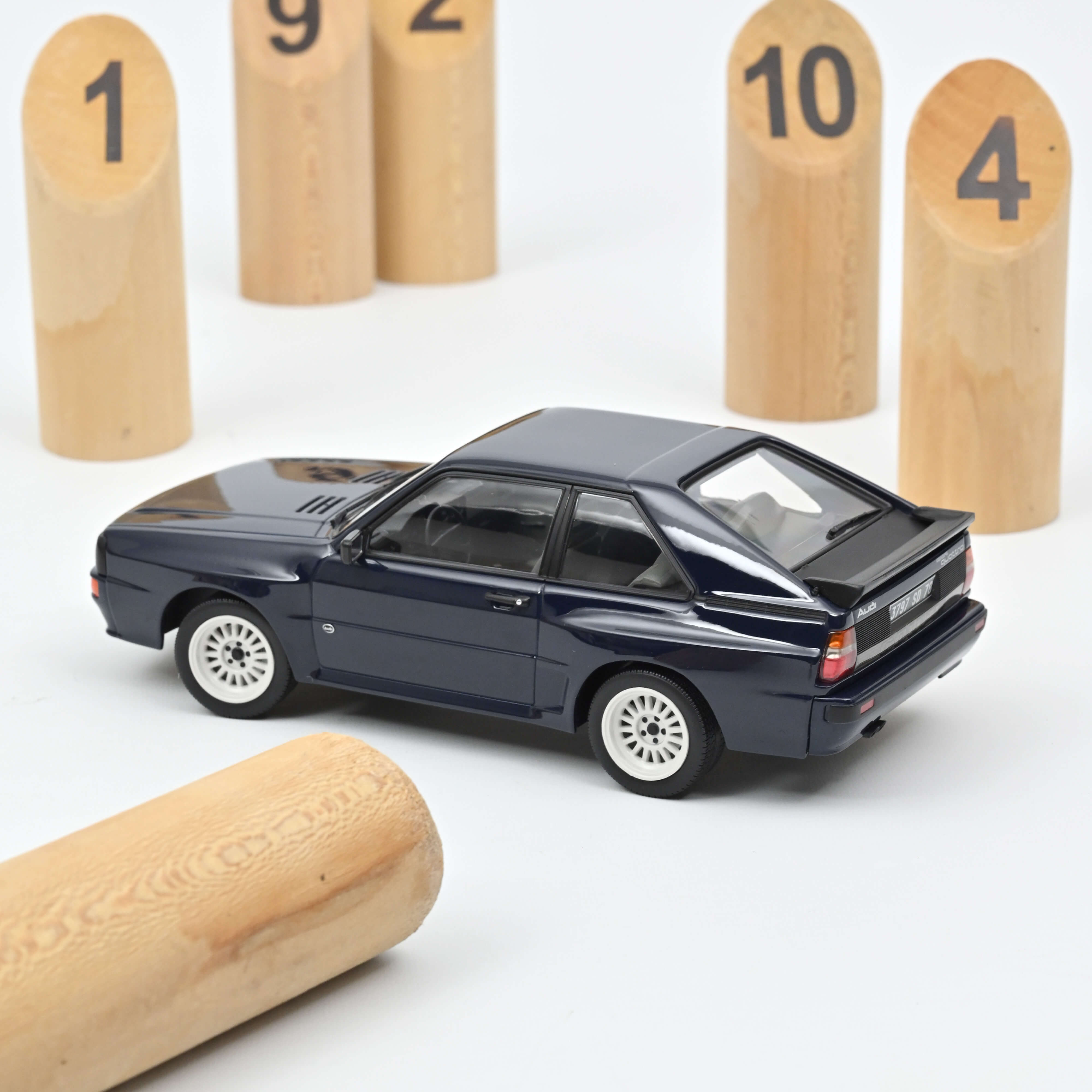 norev-audi-sport-quattro-1985-1-18-blu-scuro image 2