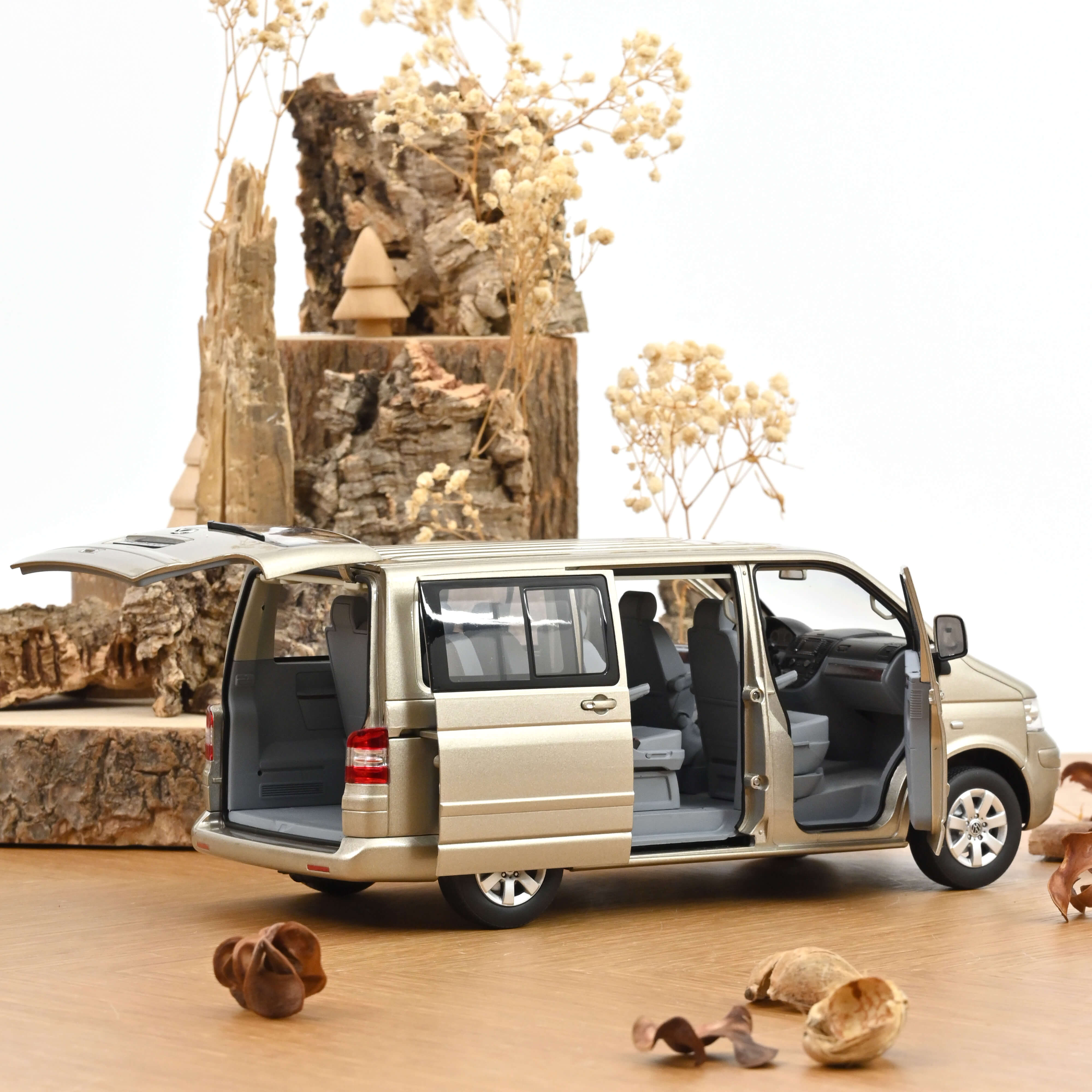 norev-vw-multivan-t5-2003-modellino-van-1-18-beige-wheat-metallizzato image 2
