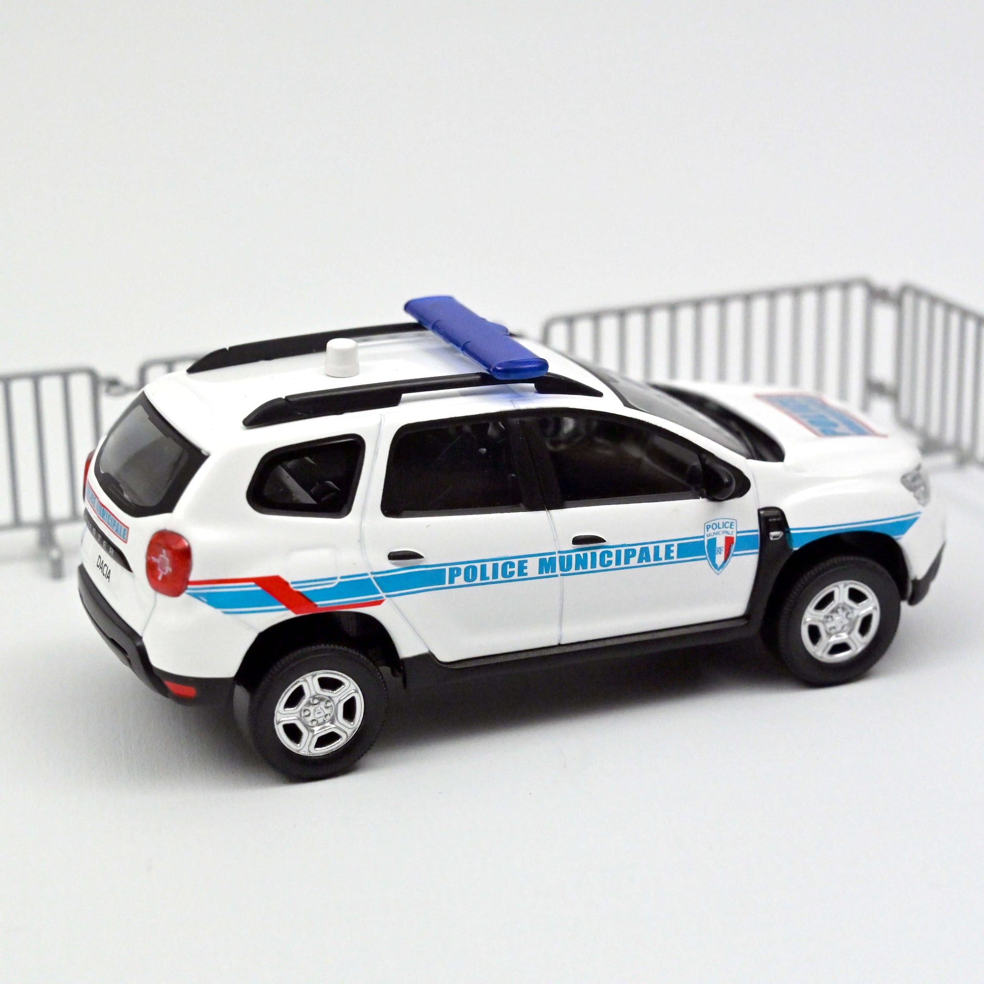 norev-dacia-duster-2018-police-municipale-modellino-auto-1-43-2 image 1
