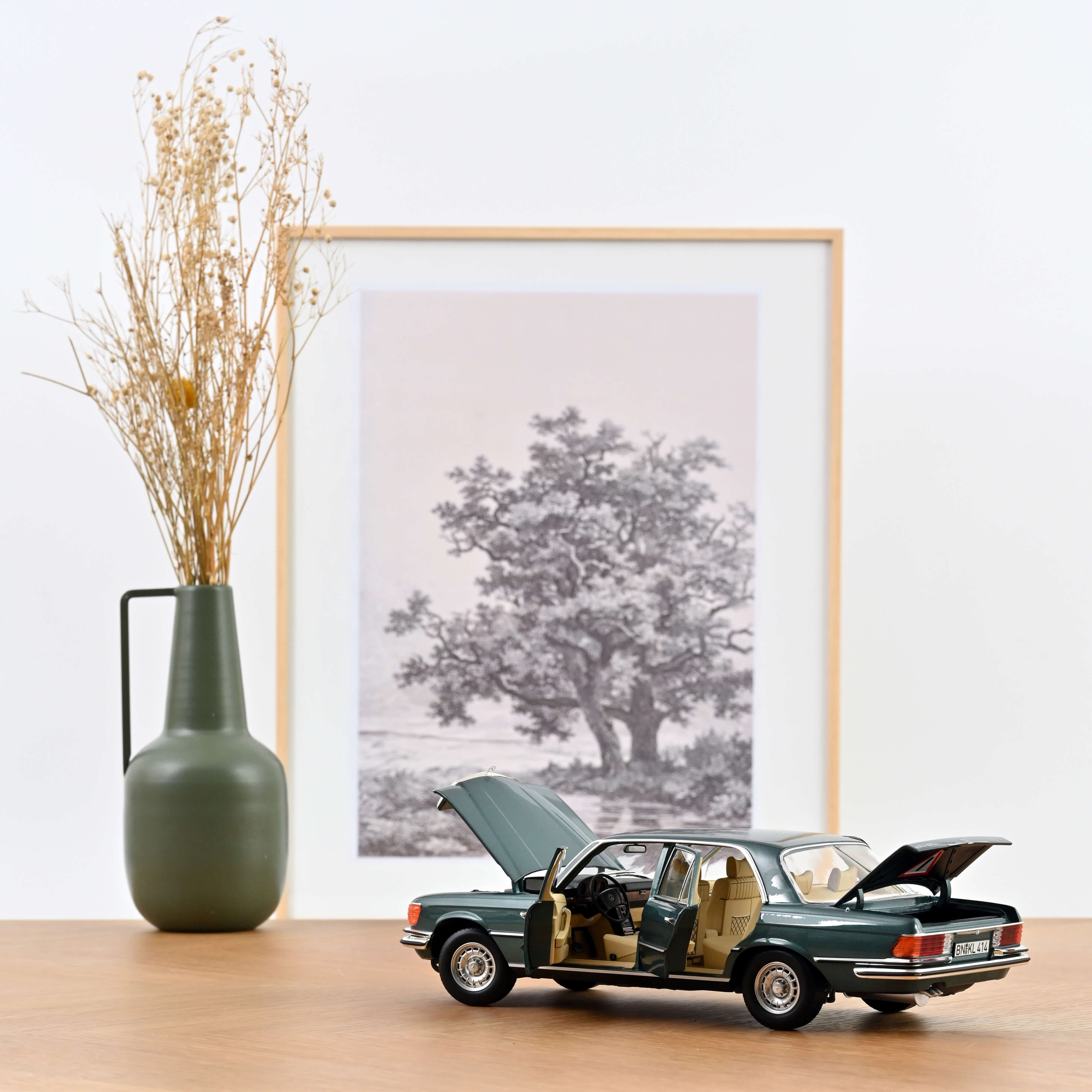norev-mercedes-benz-450-sel-6-9-1979-modellino-auto-1-18-essence image 2