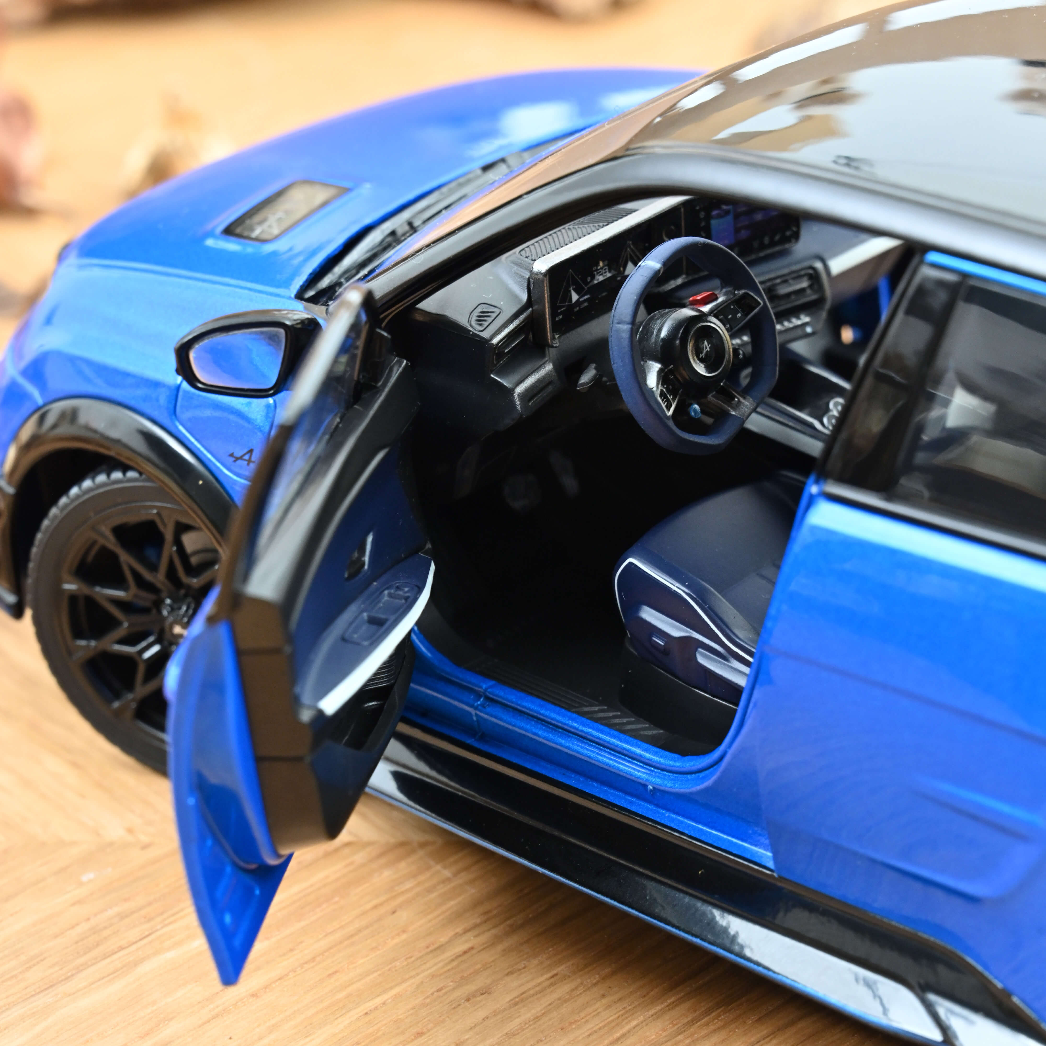 norev-alpine-a290-gts-2025-blu-alpine-vision-e-nero-1-18-modellino-elettrico-spo image 4