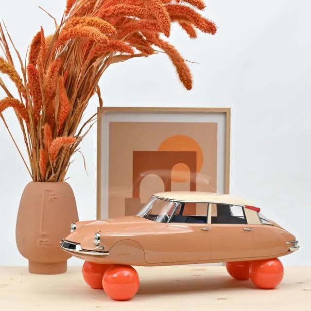 norev-citro-n-ds-19-sur-boules-1959-modellino-auto-1-12-beige image 1