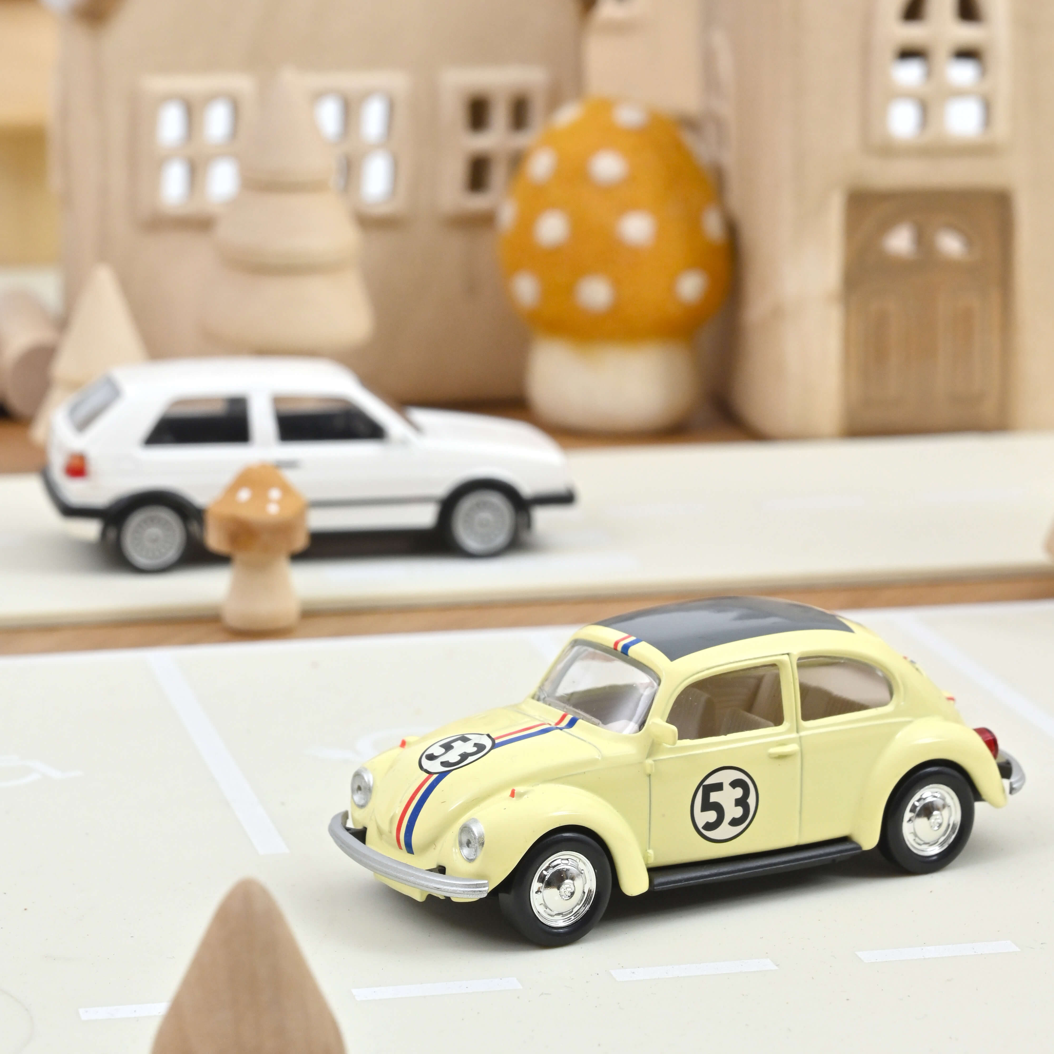 norev-volkswagen-coccinelle-1973-n-53-modellino-jet-car-1-43 image 1