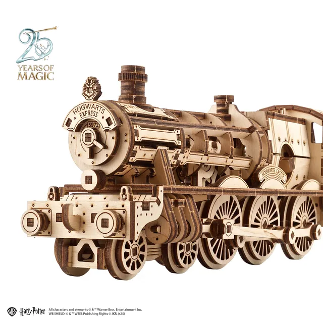 ugears-hogwarts-express-treno-meccanico-in-legno-da-costruire-harry-potter-serie image 1