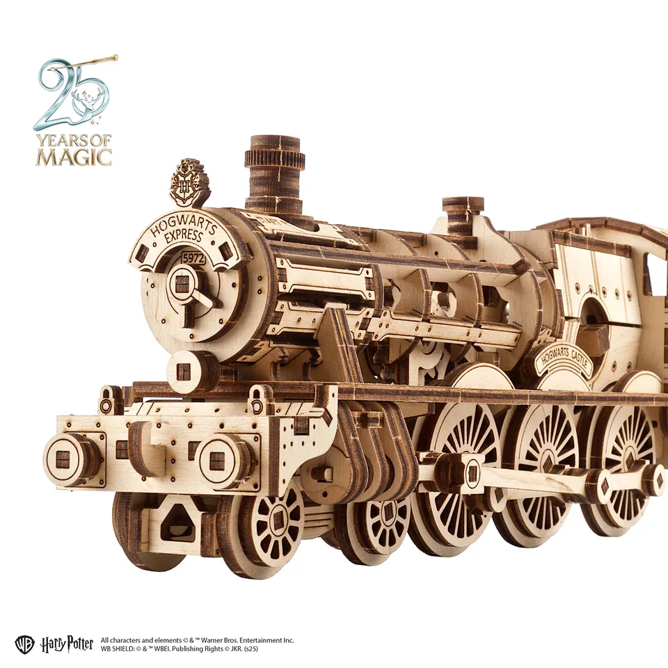 ugears-hogwarts-express-treno-meccanico-in-legno-da-costruire-harry-potter-serie image 1